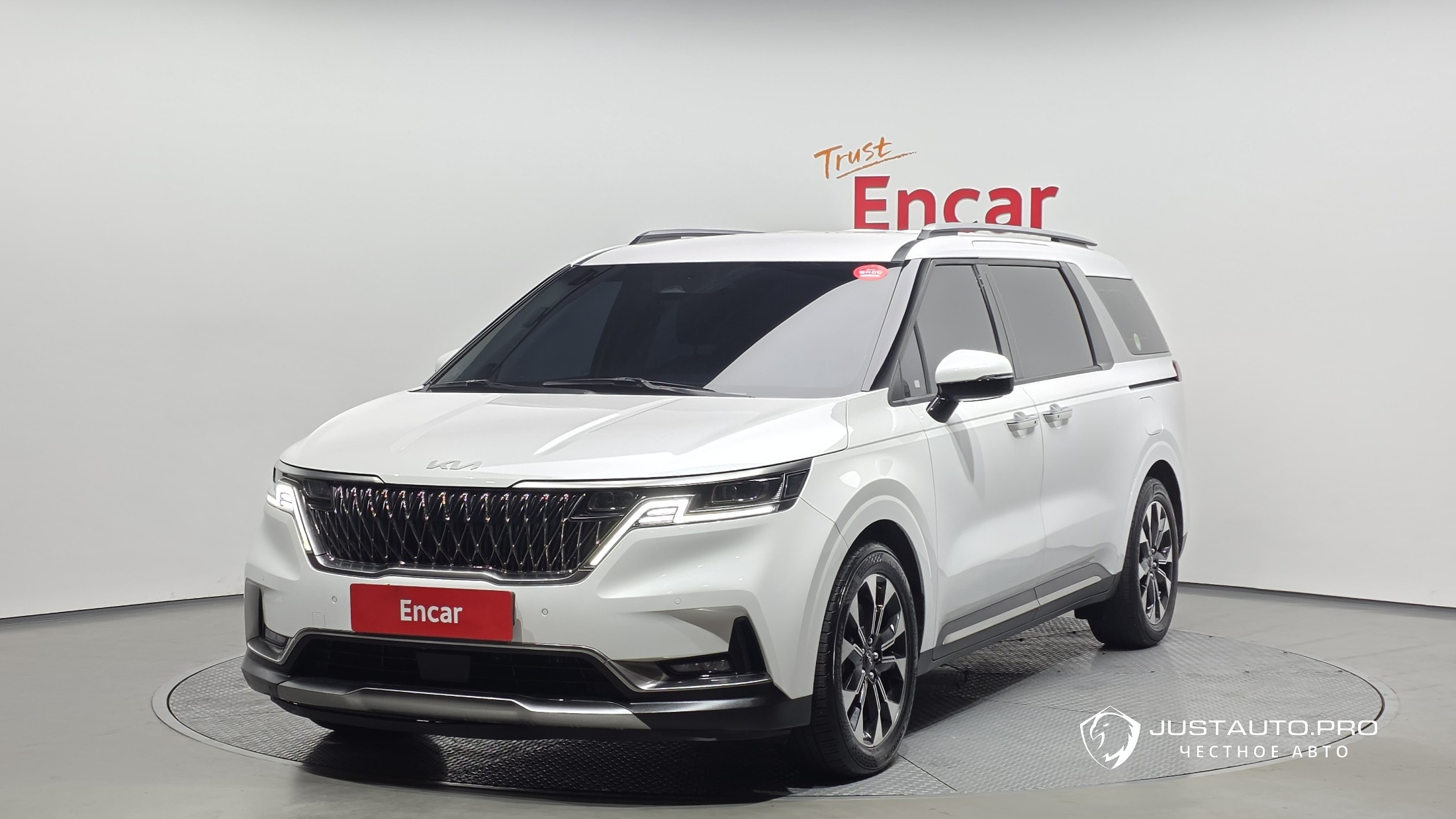 Автомобиль Kia Canival