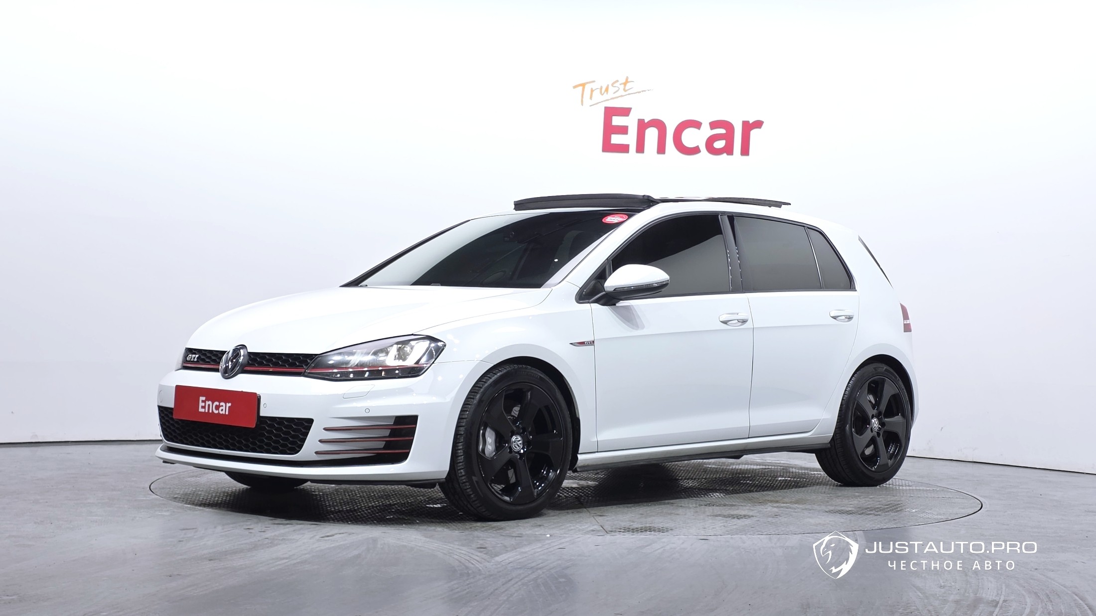 Автомобиль Volkswagen Golf