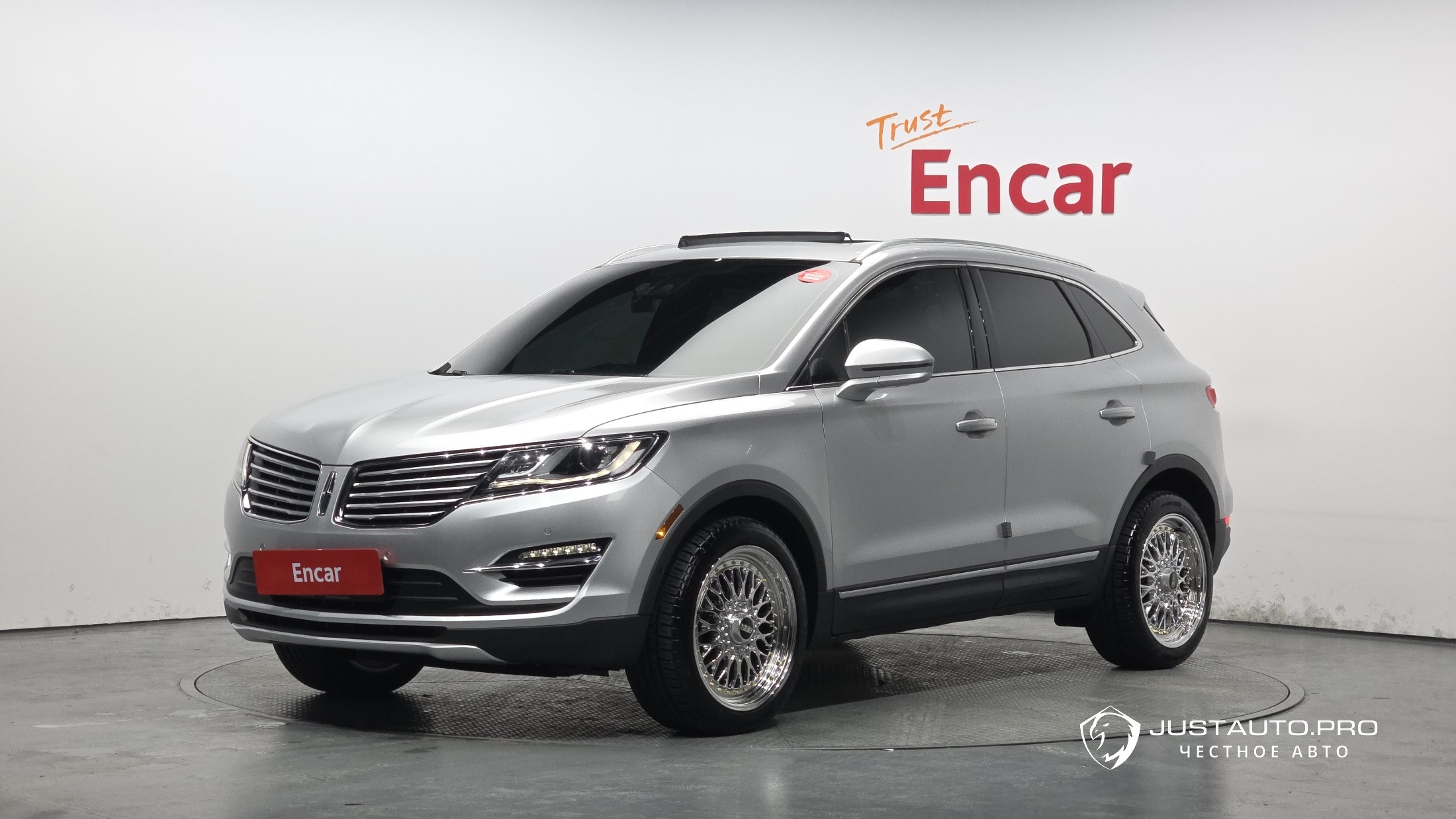 Автомобиль Lincoln MKC