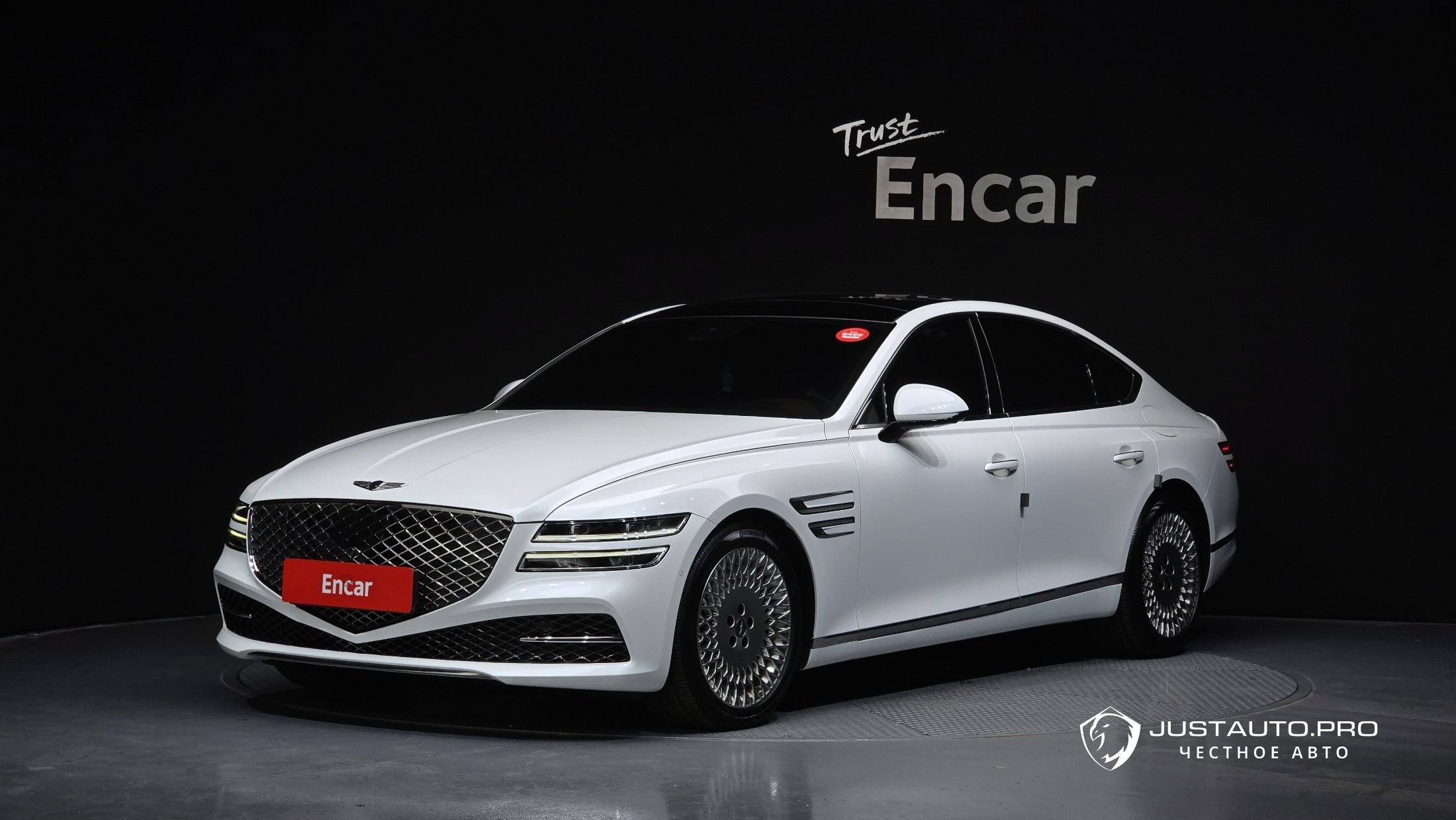 Автомобиль Genesis G80