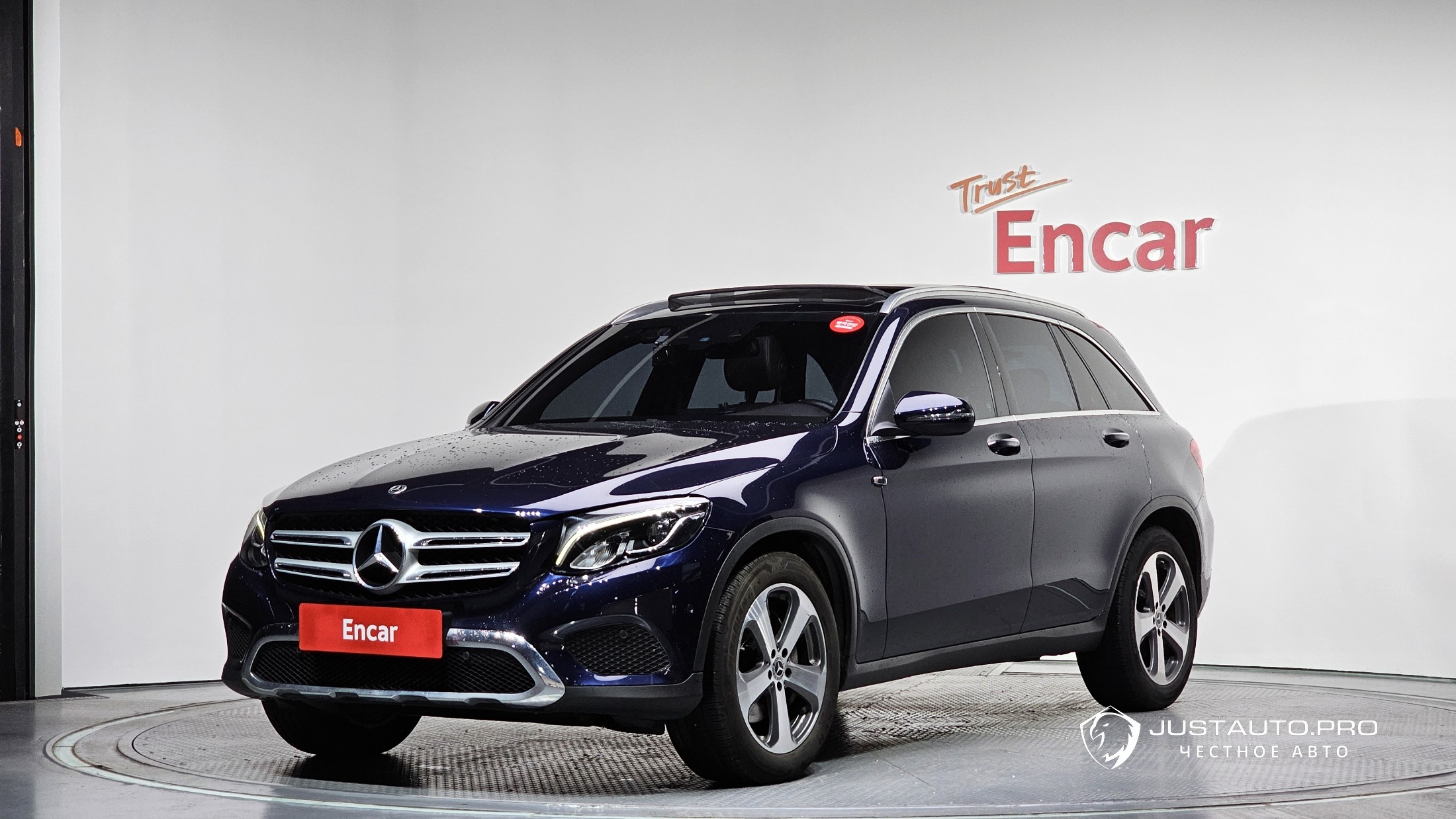 Автомобиль Mercedes-Benz GLC-Class
