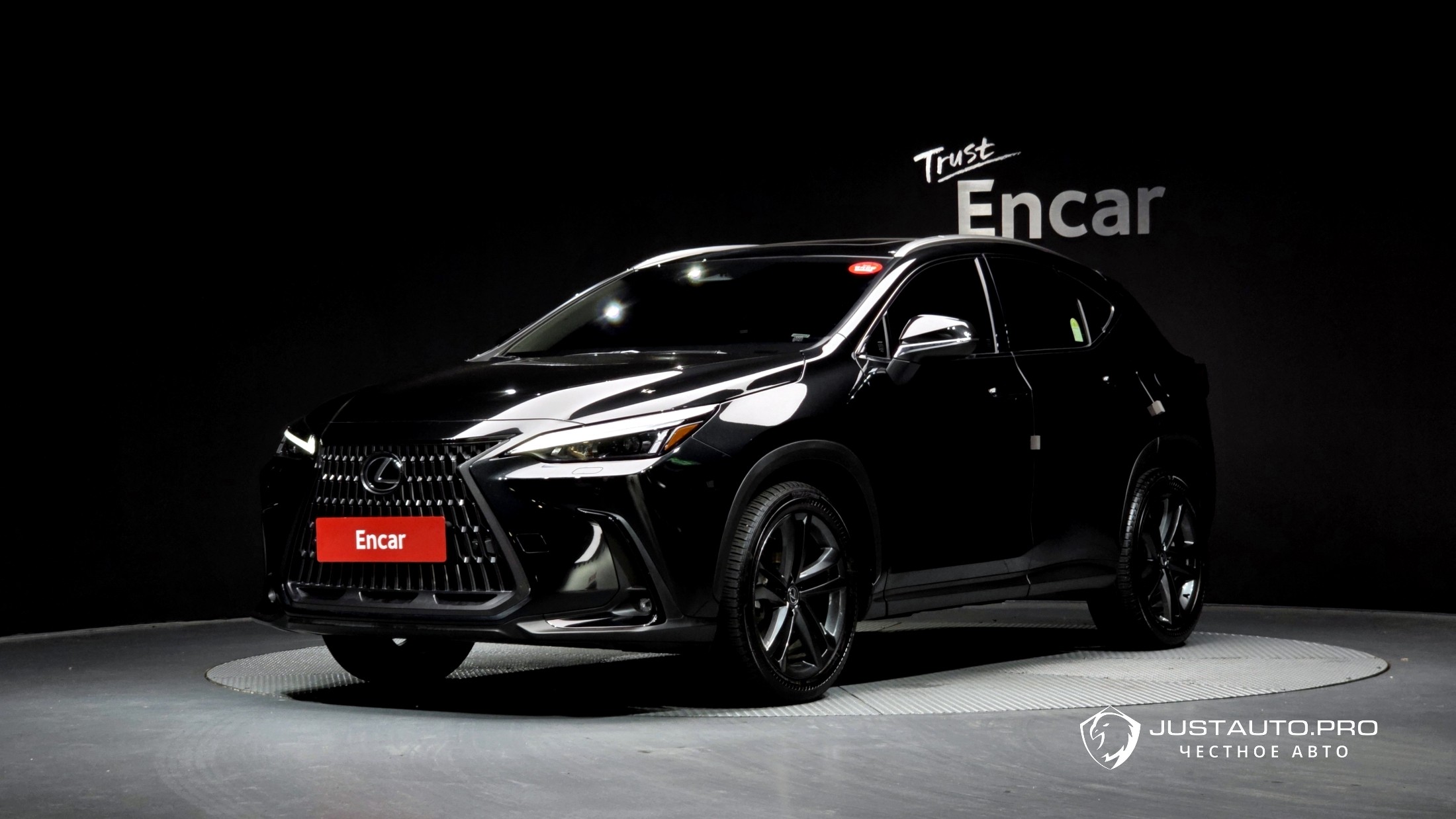 Автомобиль Lexus NX