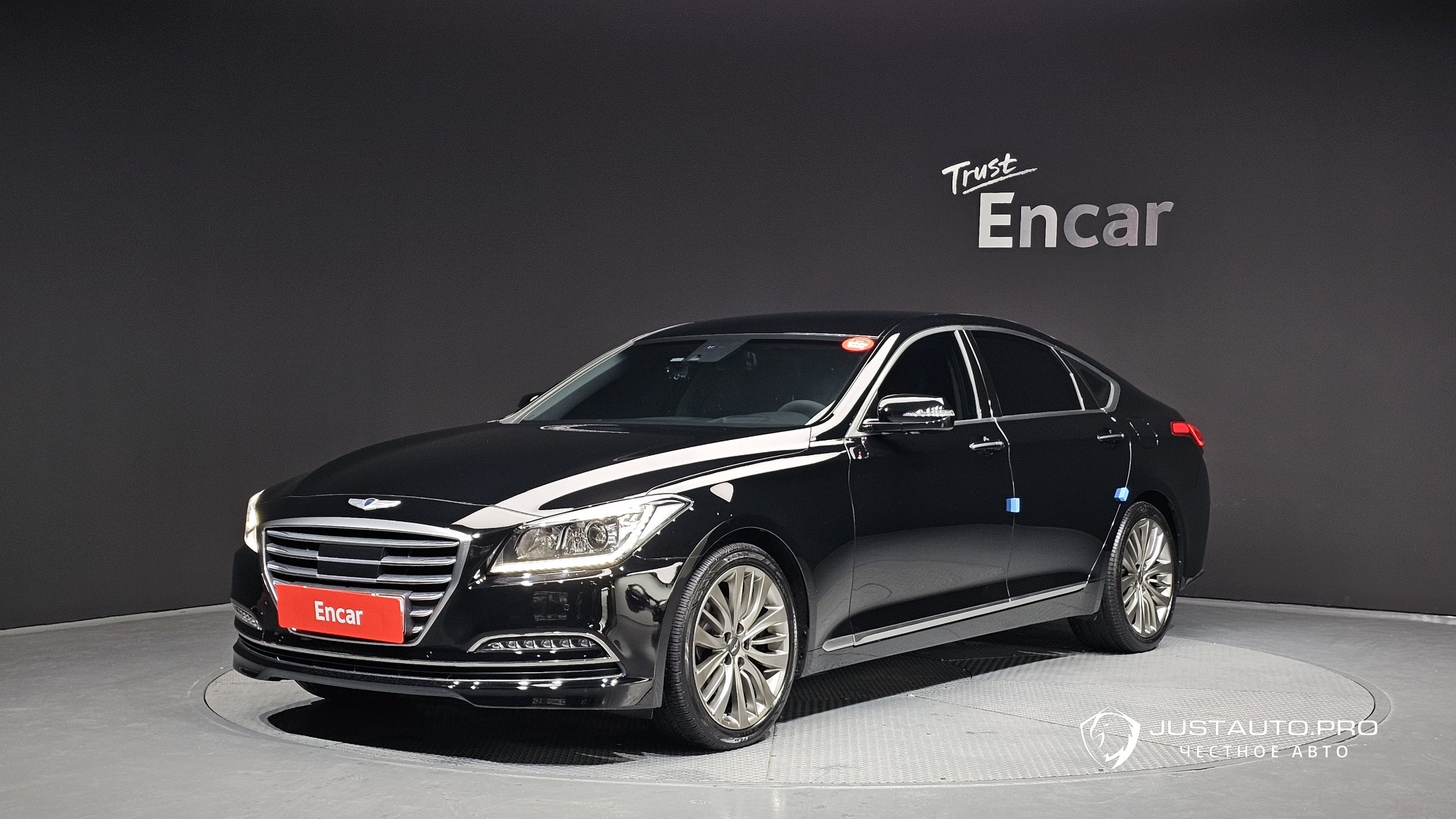 Автомобиль Hyundai Genesis