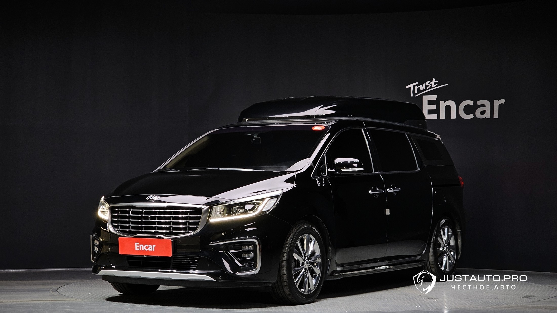 Автомобиль Kia Canival