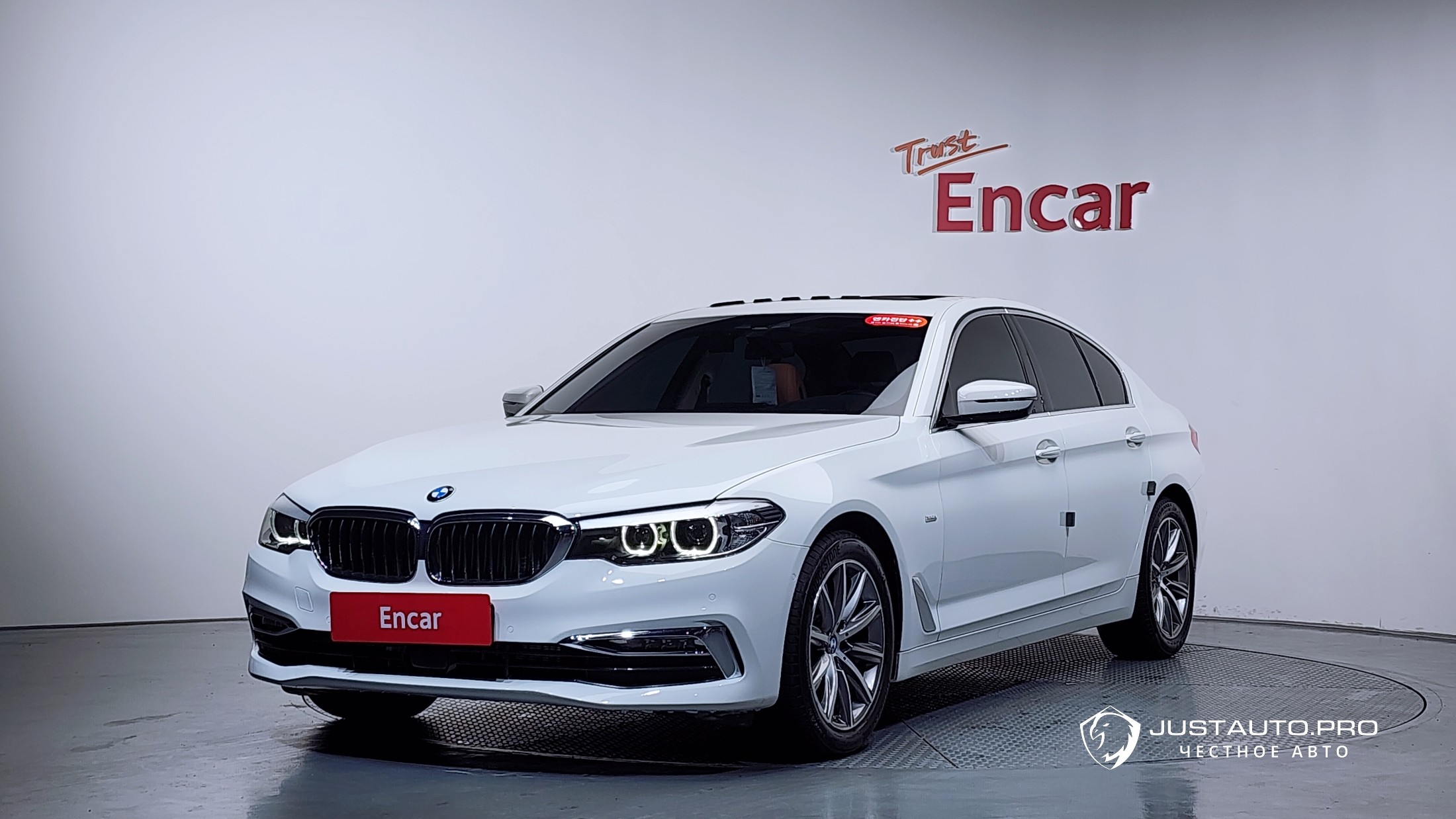 Автомобиль BMW 5-Series