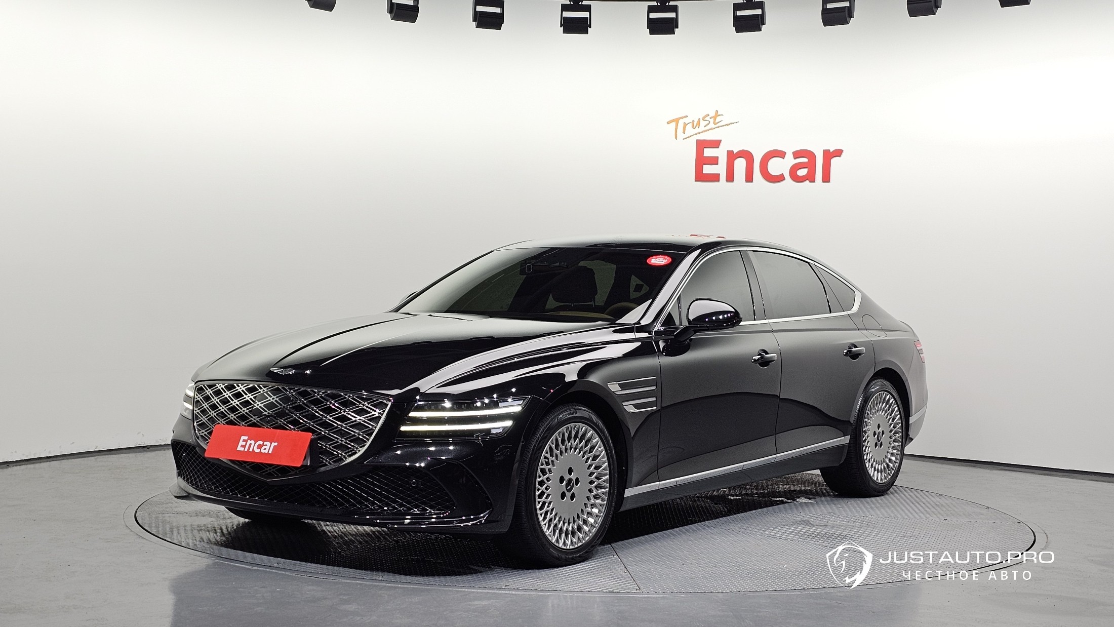 Автомобиль Genesis G80