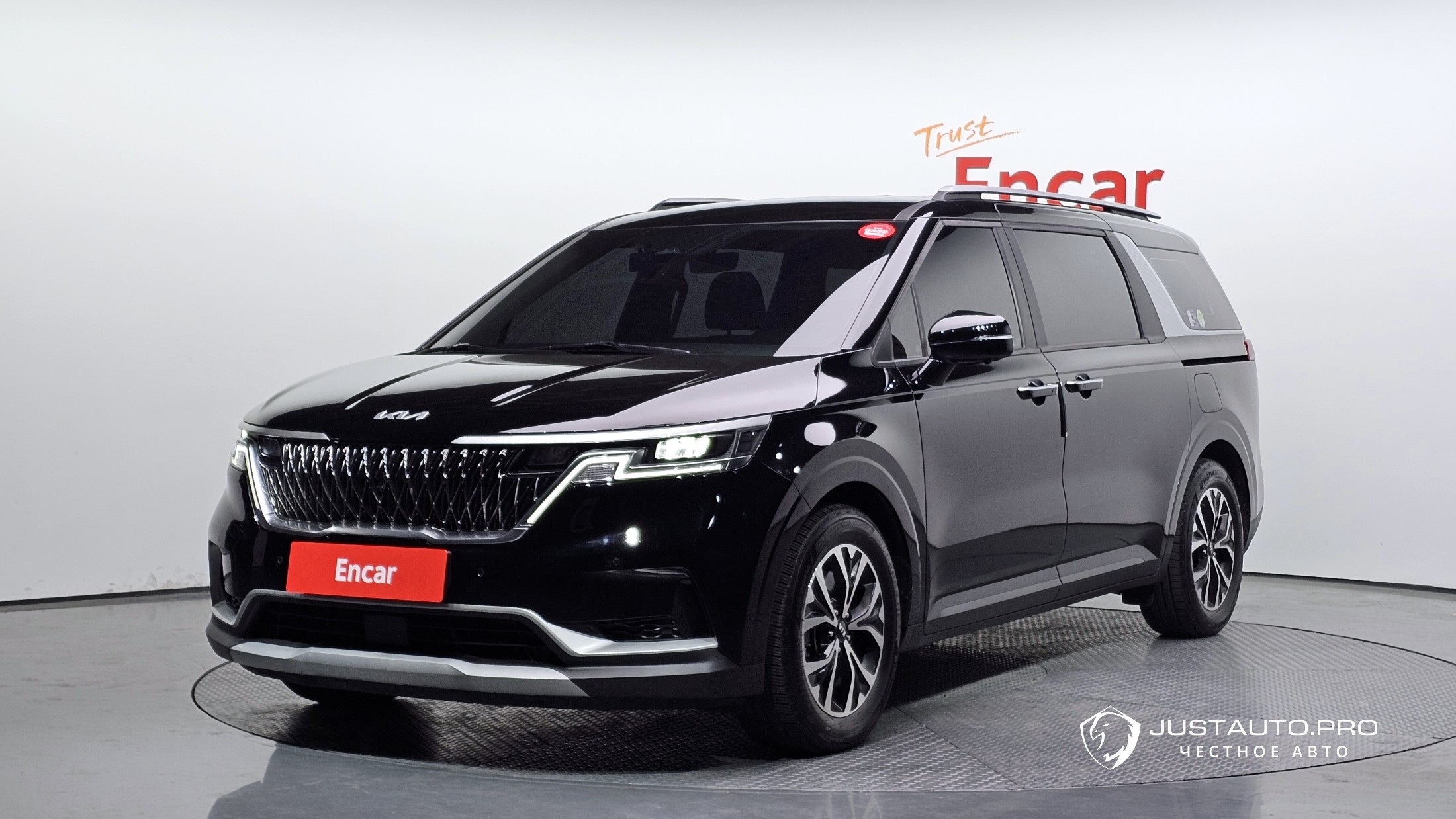 Автомобиль Kia Canival