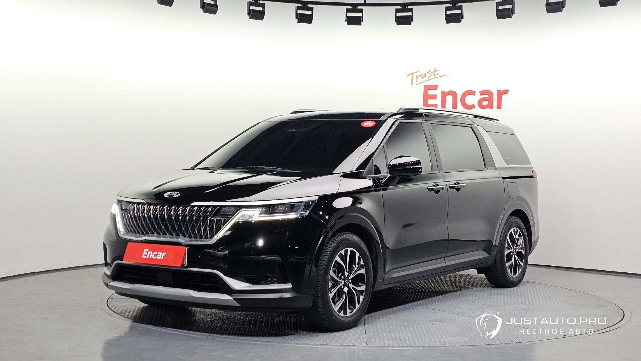 Автомобиль Kia Canival