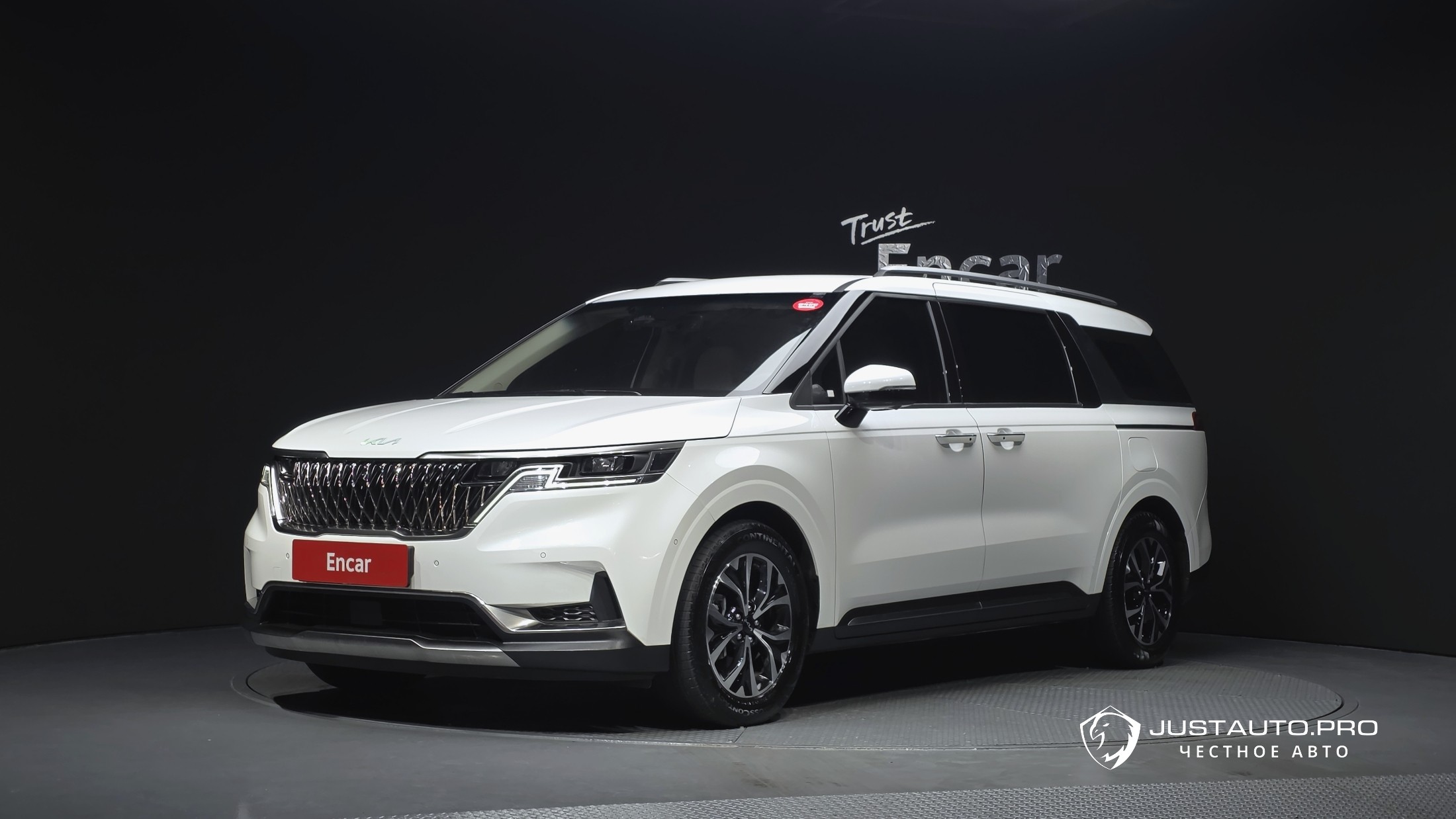 Автомобиль Kia Canival