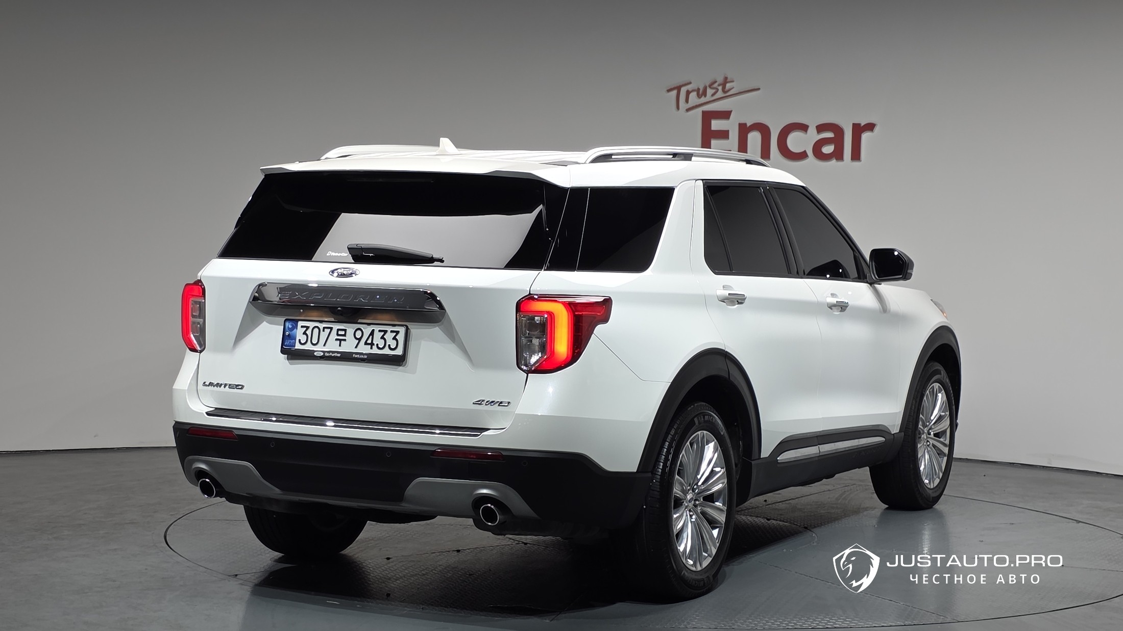 Автомобиль Ford Explorer