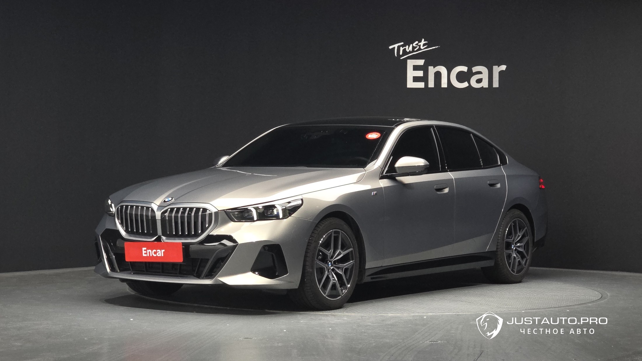 Автомобиль BMW 5-Series