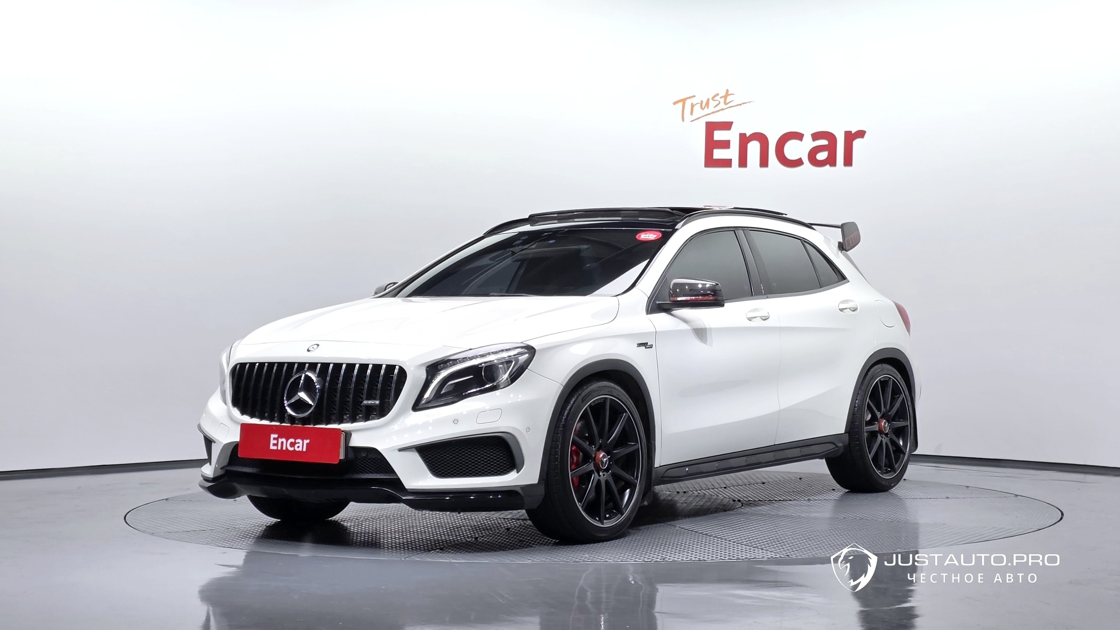 Автомобиль Mercedes-Benz GLA-Class