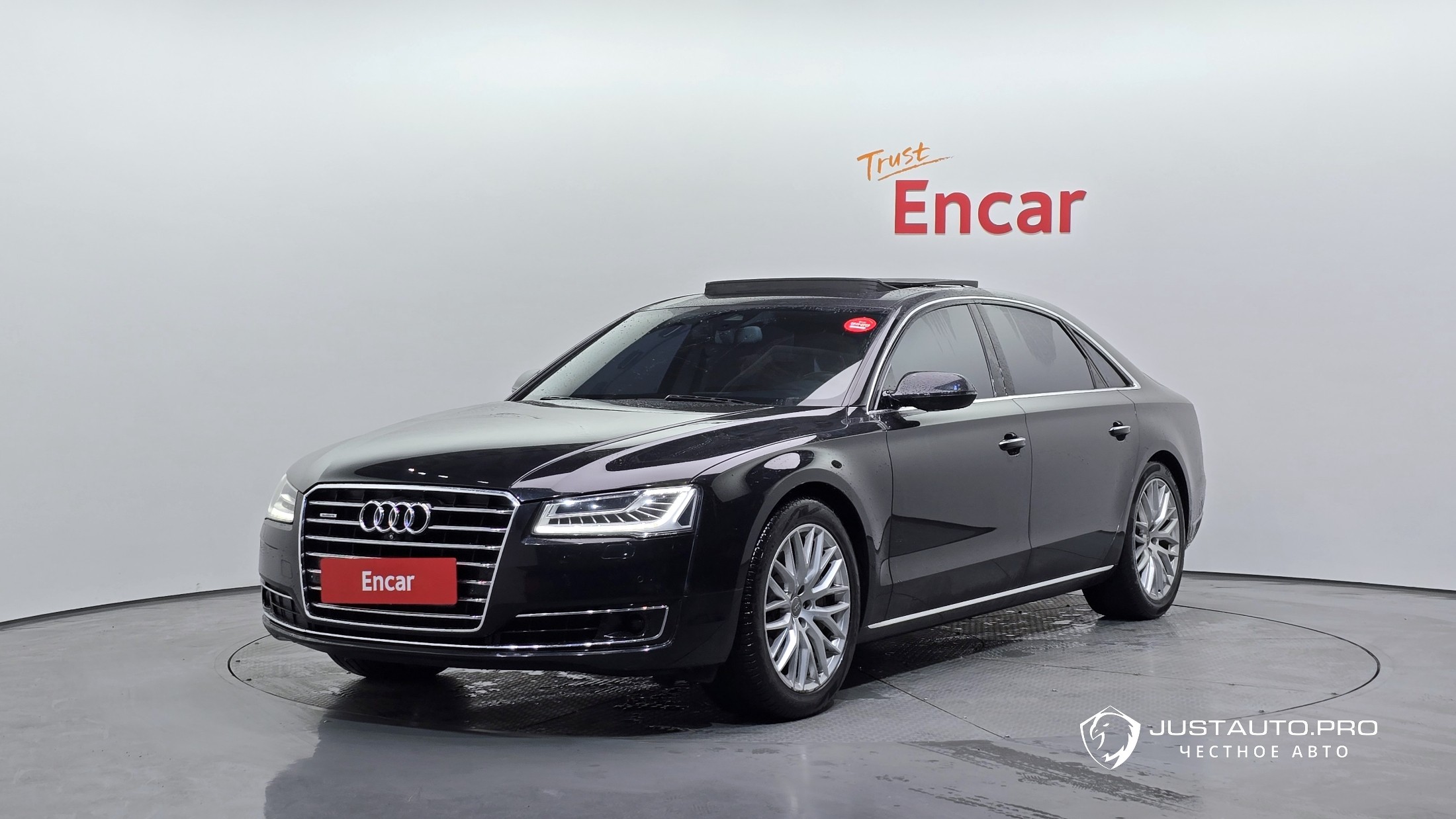 Автомобиль Audi A8