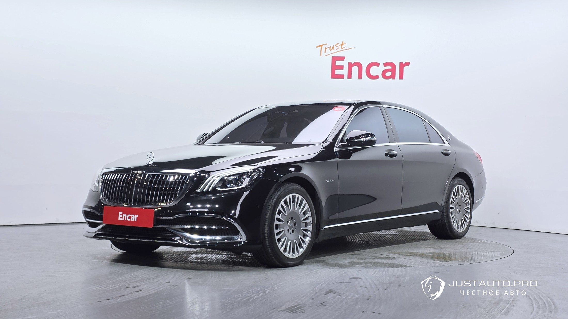 Автомобиль Mercedes-Benz S-Class