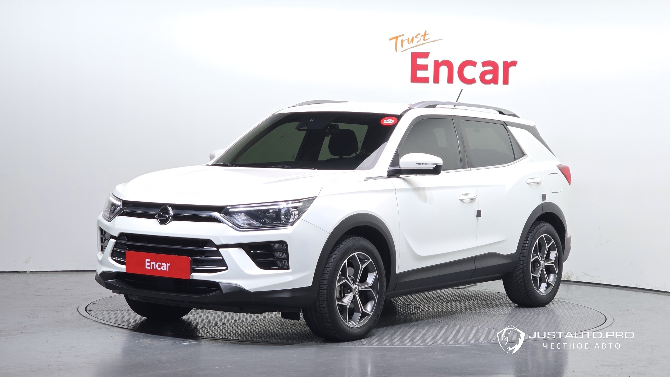 Автомобиль KG_Mobility_Ssangyong KORANDO