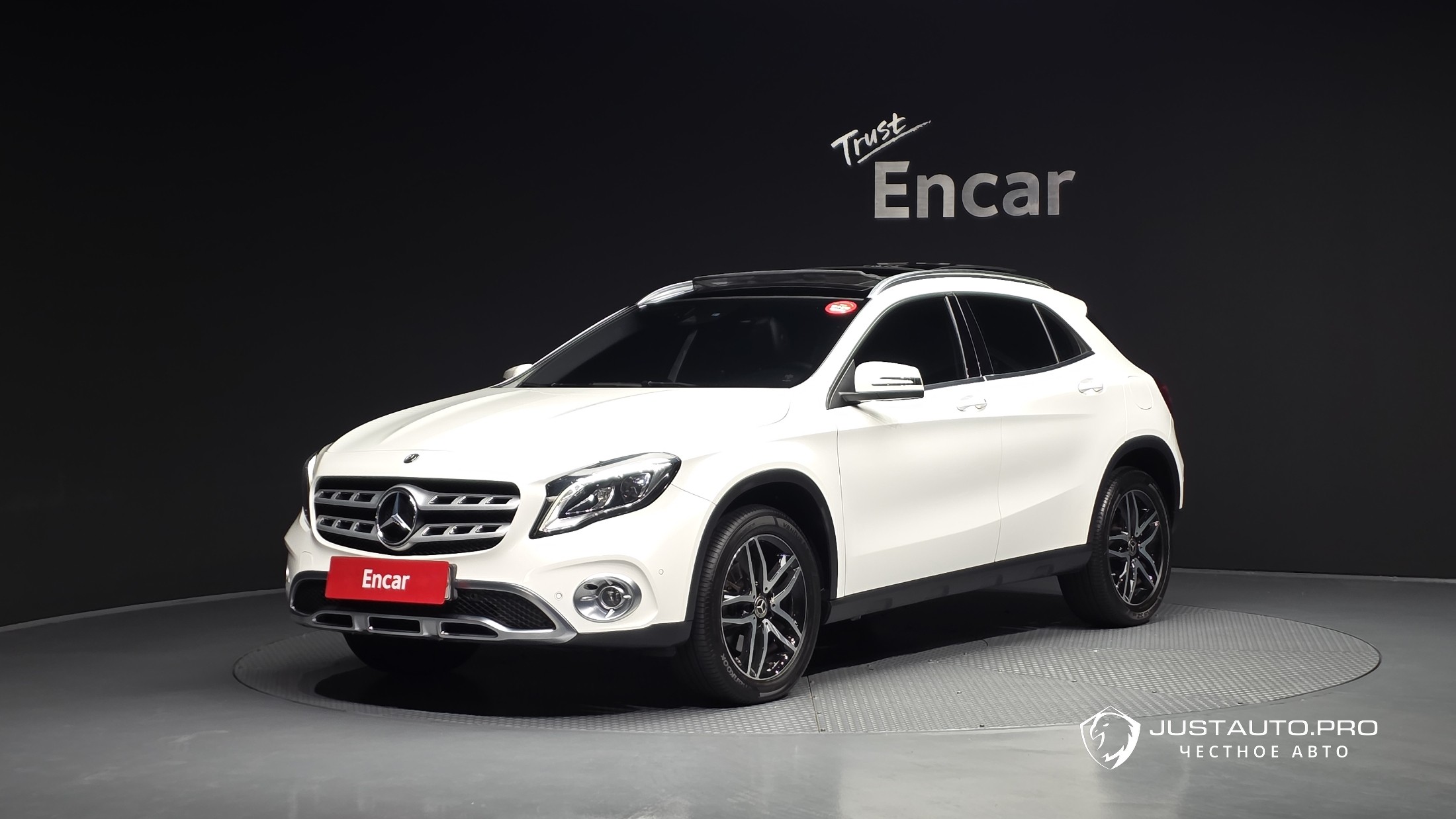 Автомобиль Mercedes-Benz GLA-Class