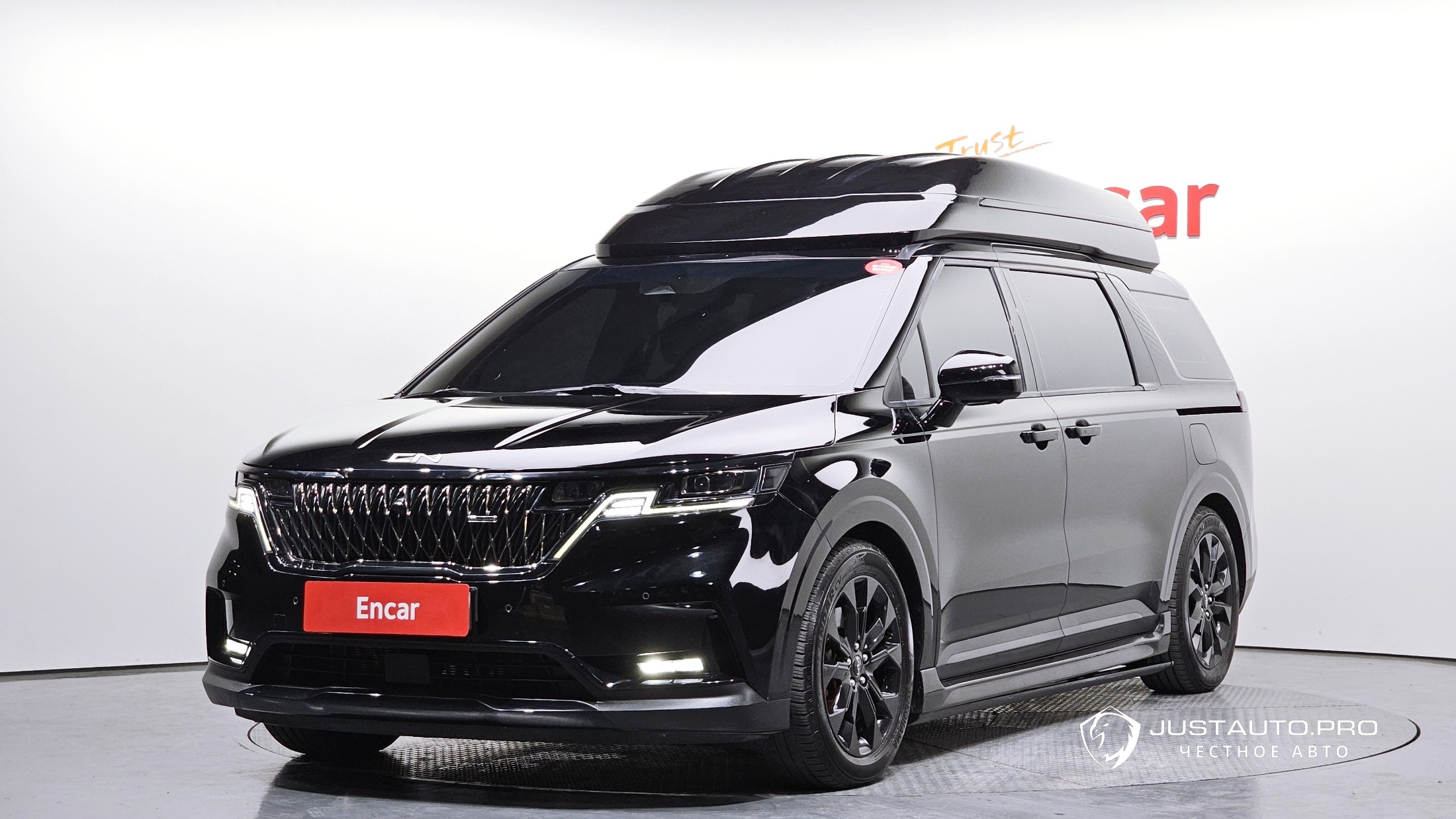 Автомобиль Kia Canival