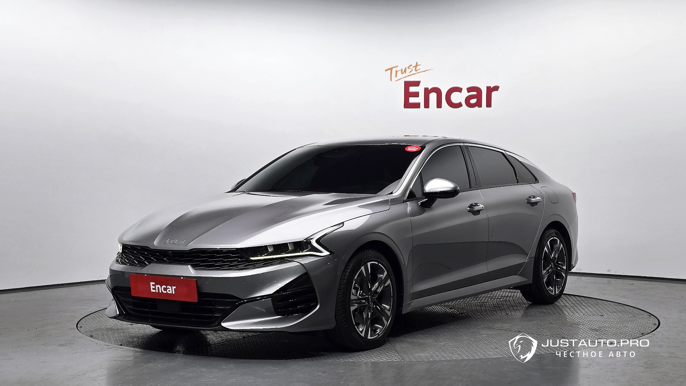 Автомобиль Kia K5