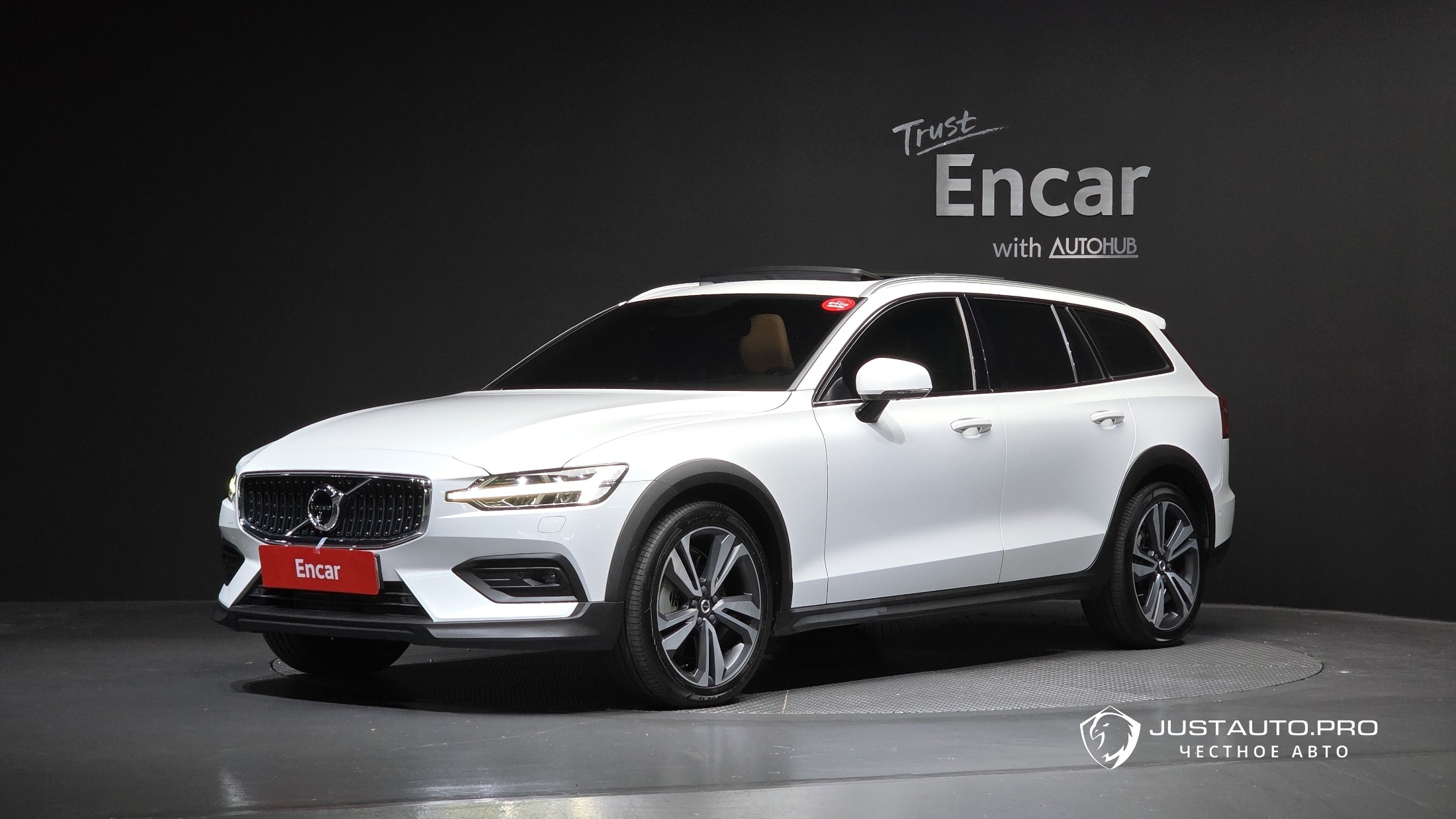 Автомобиль Volvo V60