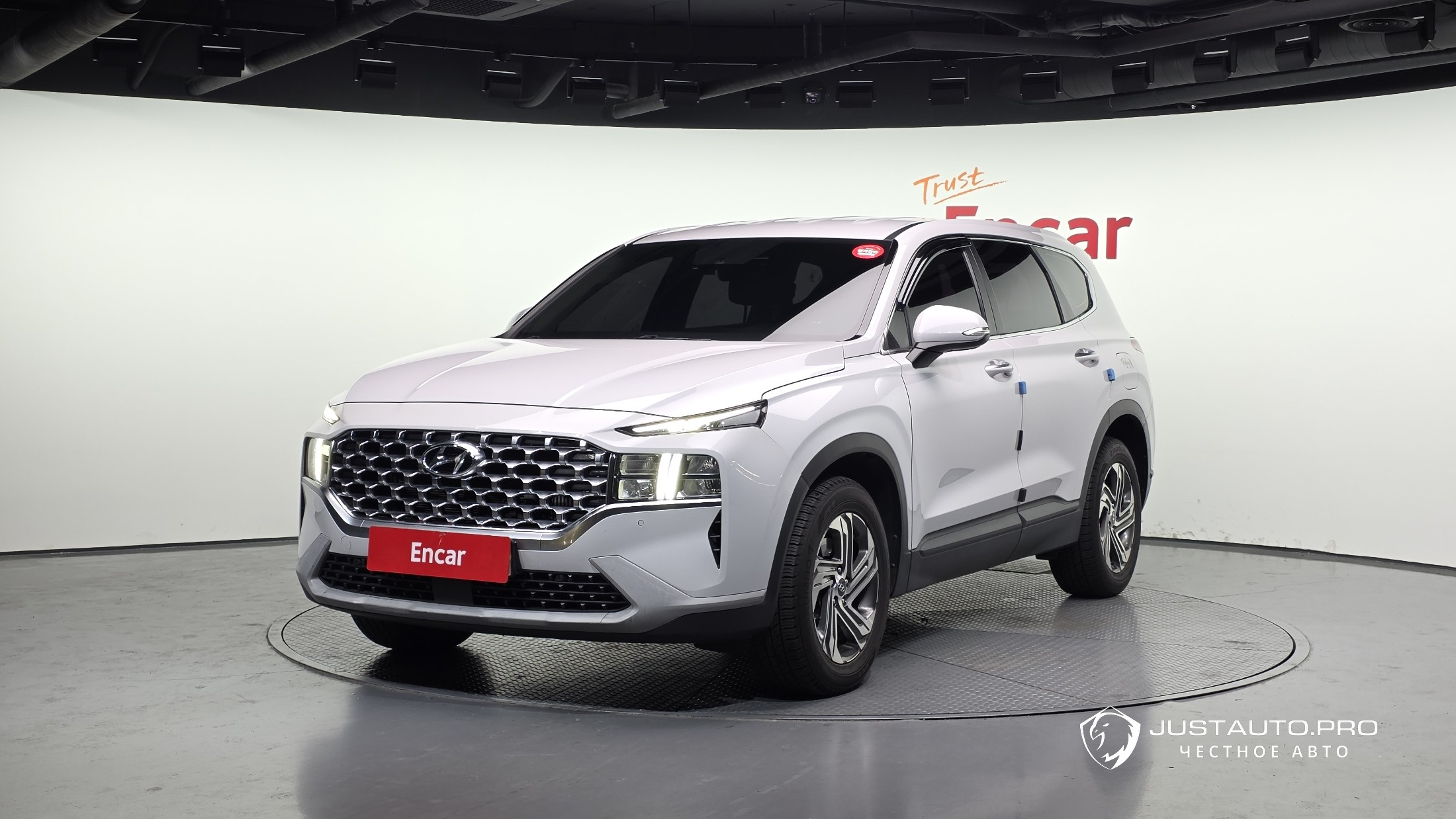 Автомобиль Hyundai Santafe
