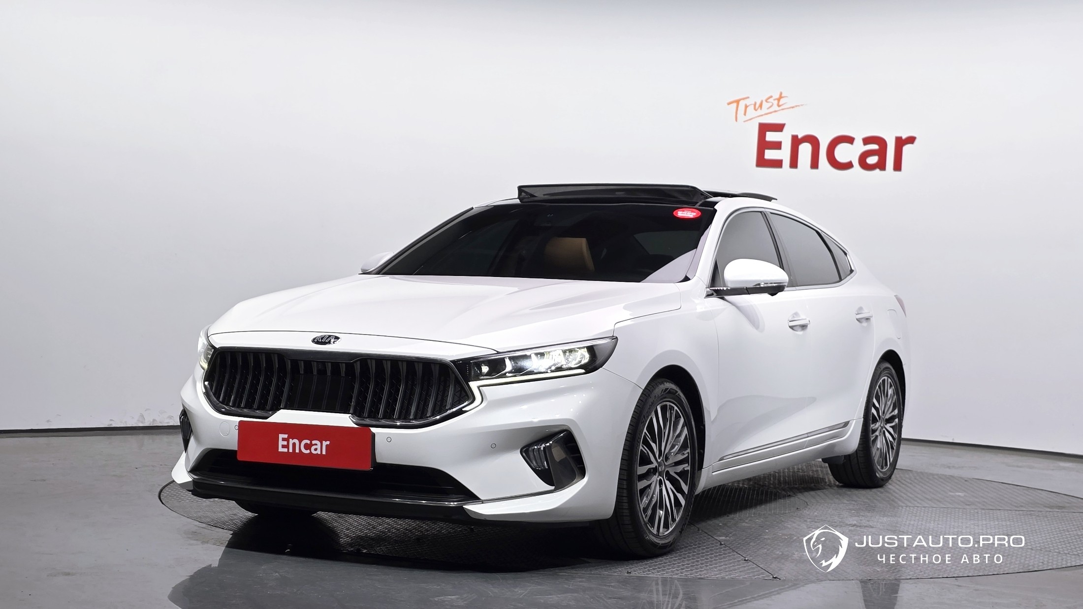 Автомобиль Kia K7