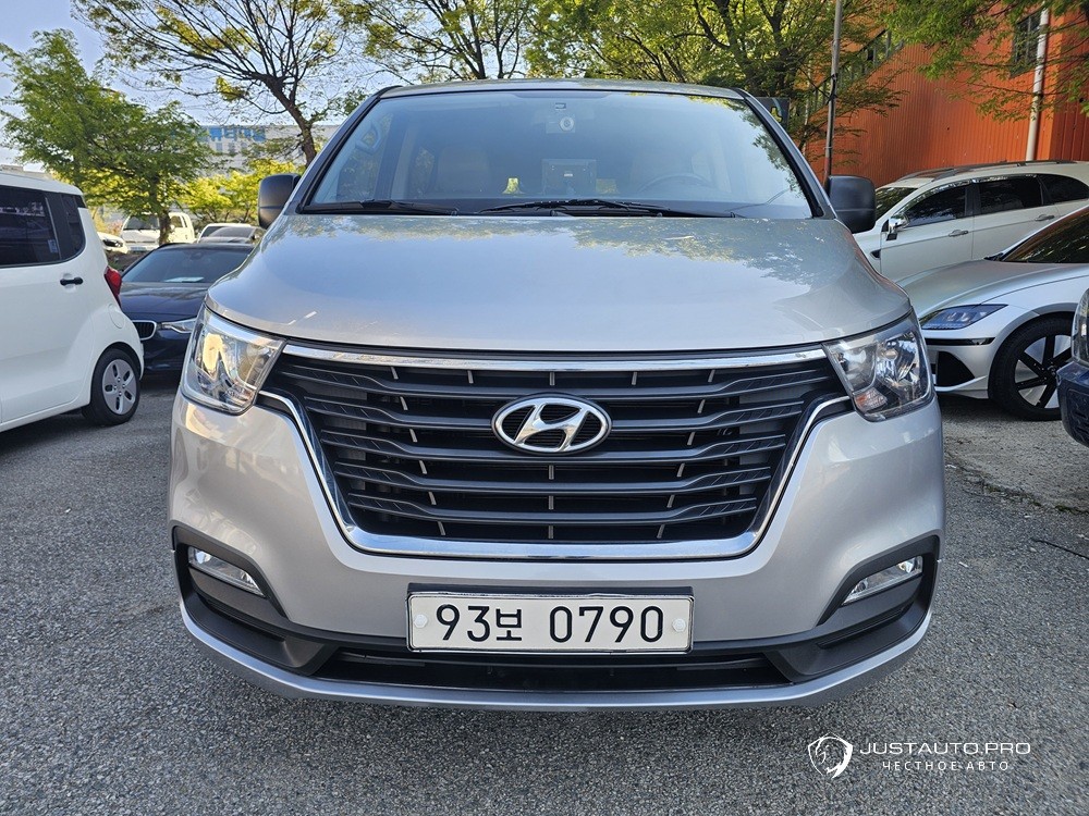 Автомобиль Hyundai Starex