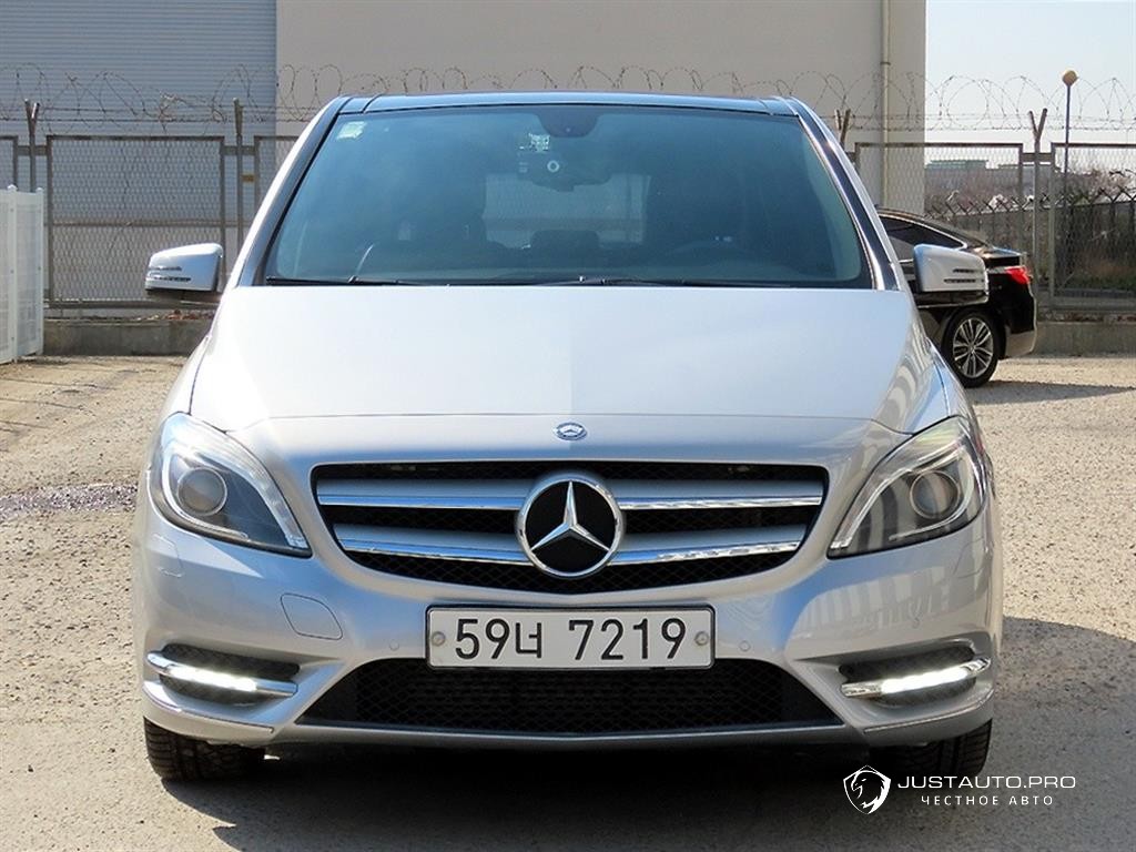 Автомобиль Mercedes-Benz B-Class