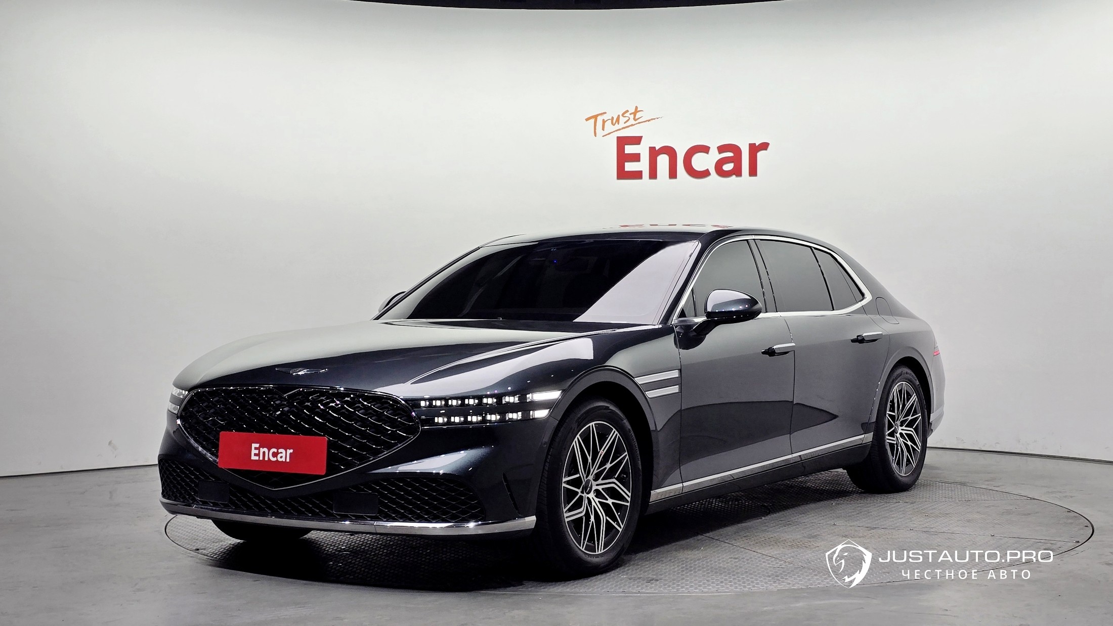 Автомобиль Genesis G90