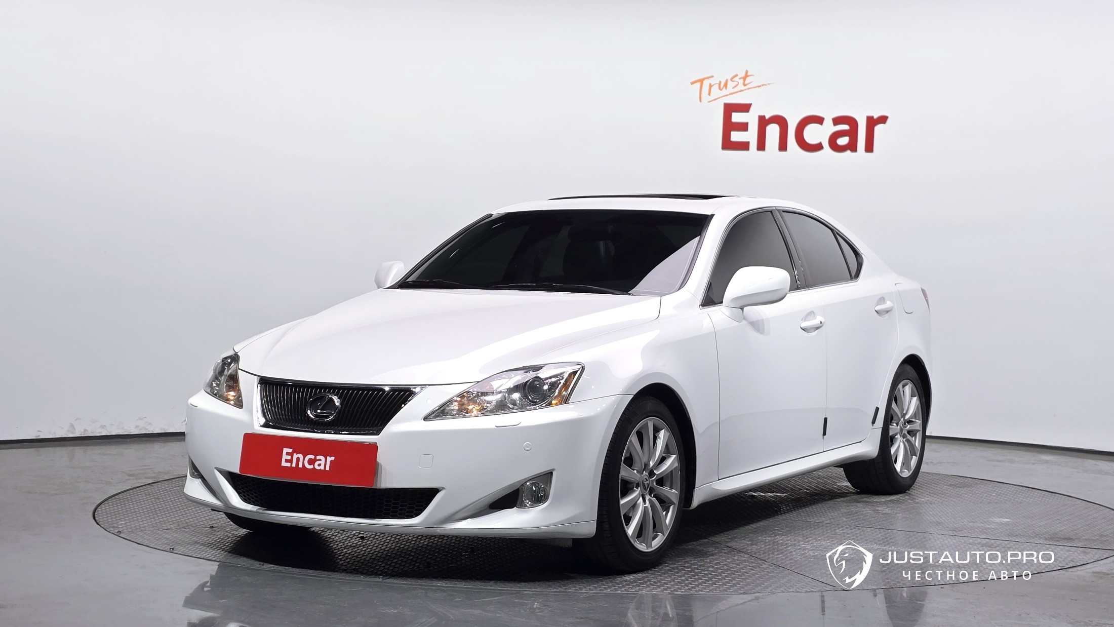 Автомобиль Lexus IS