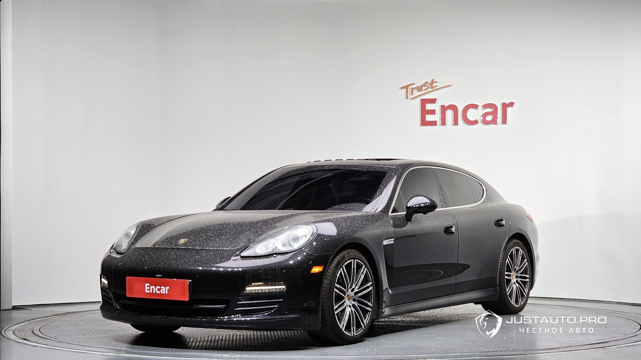 Автомобиль Porsche Panamera