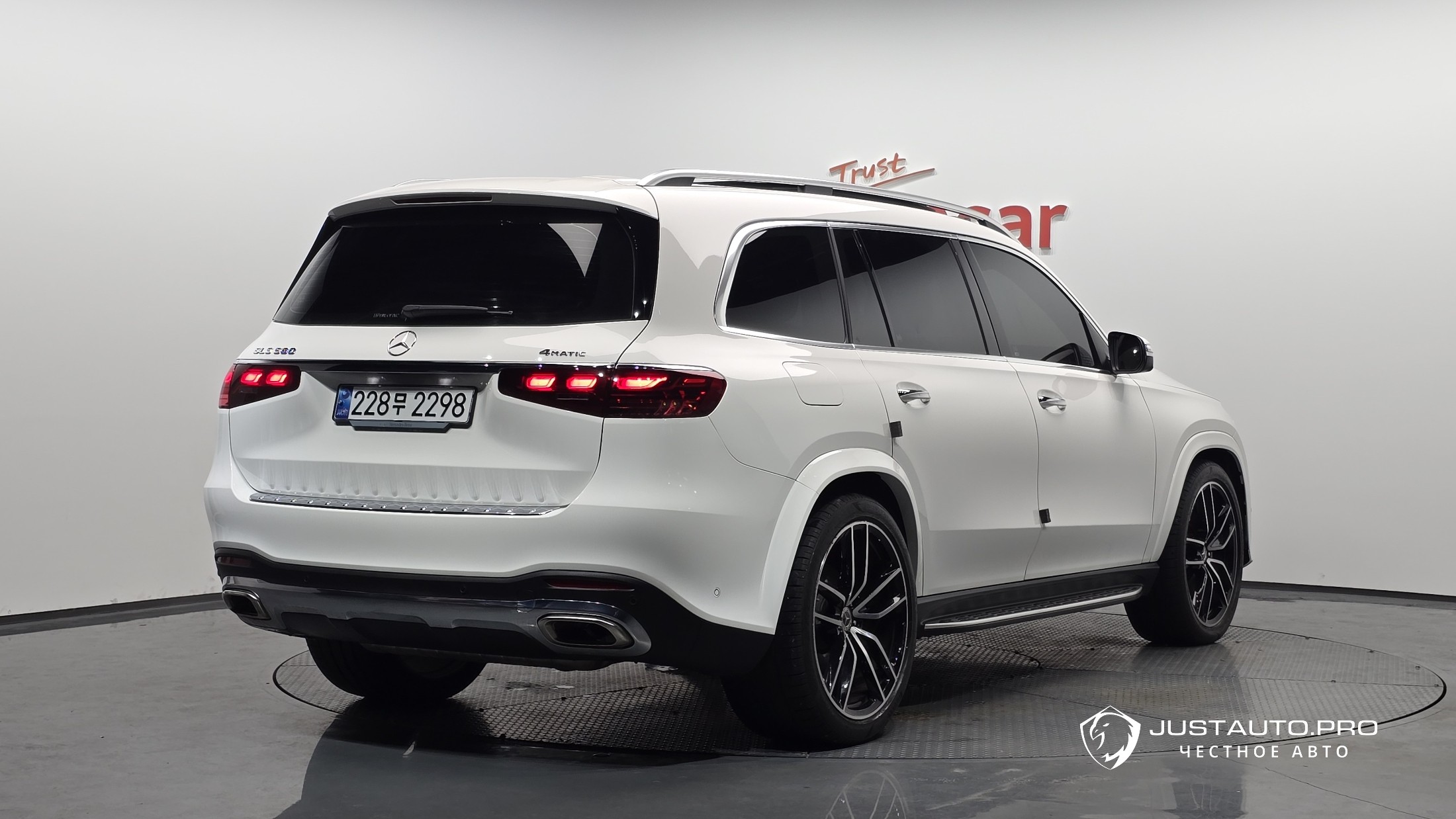 Автомобиль Mercedes-Benz GLS-Class