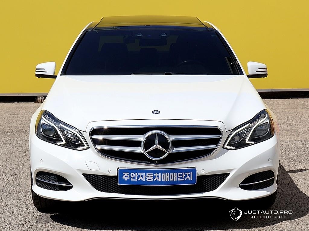 Автомобиль Mercedes-Benz E-Class