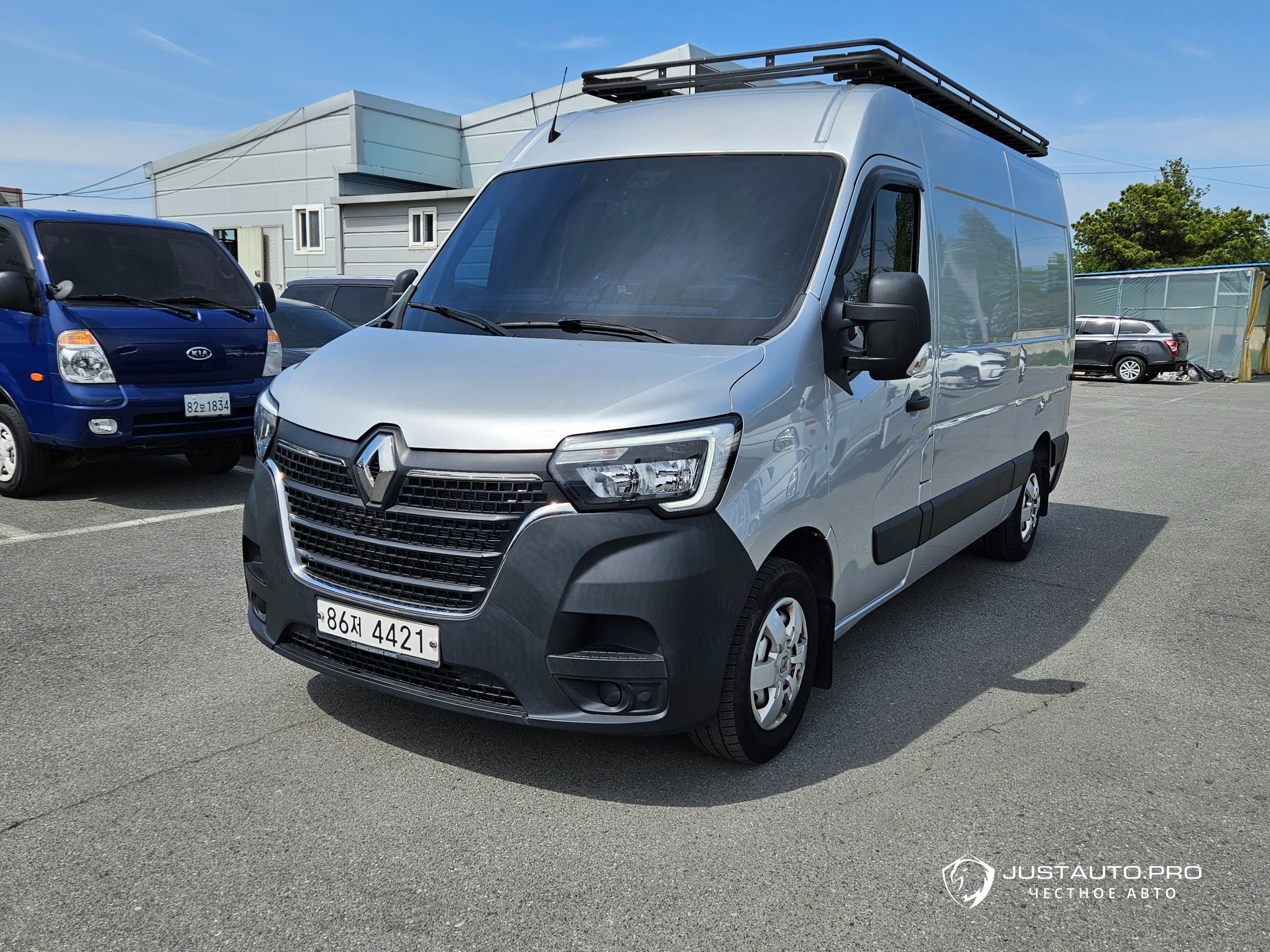 Автомобиль Renault-KoreaSamsung Master