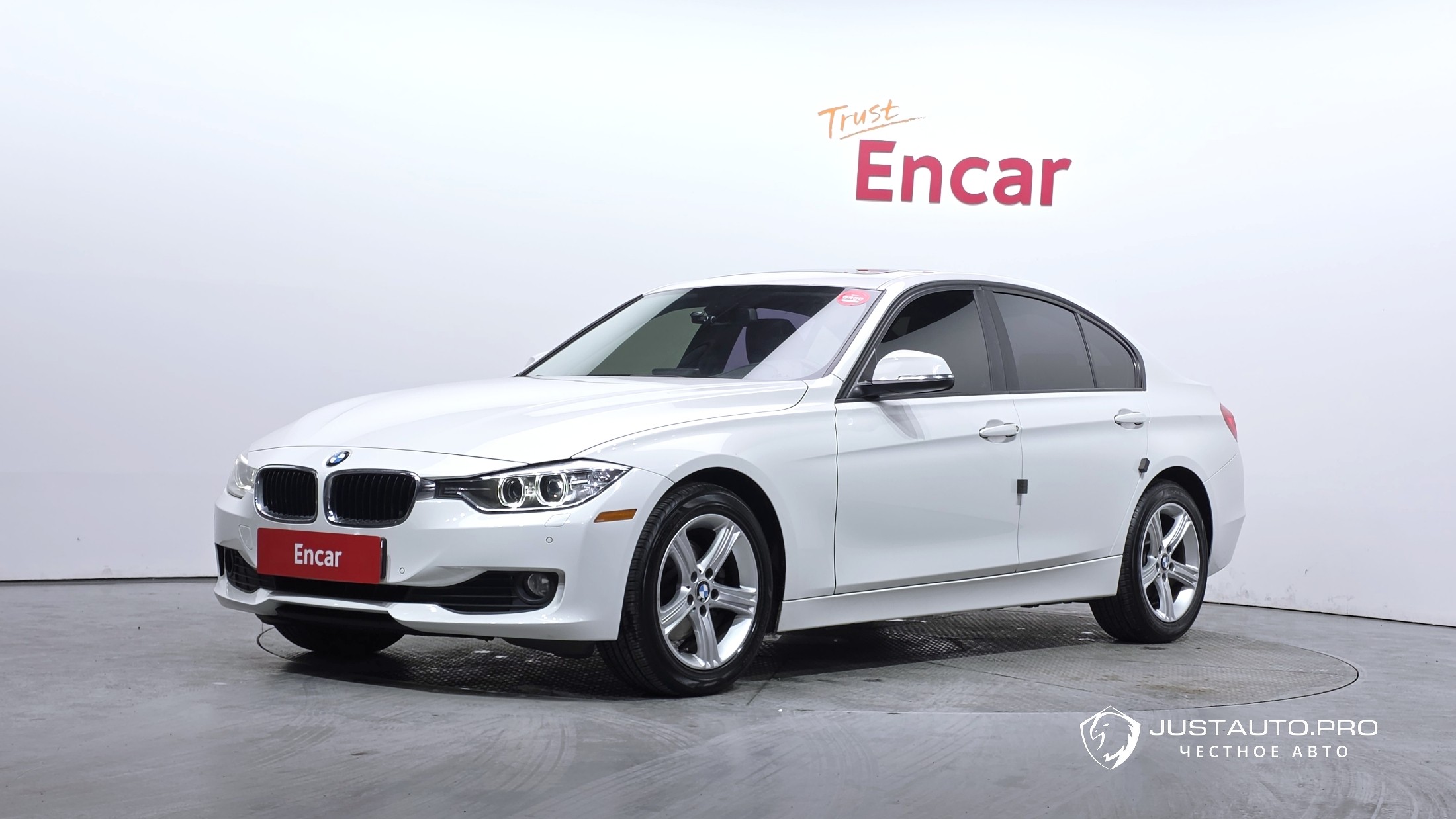 Автомобиль BMW 3-Series