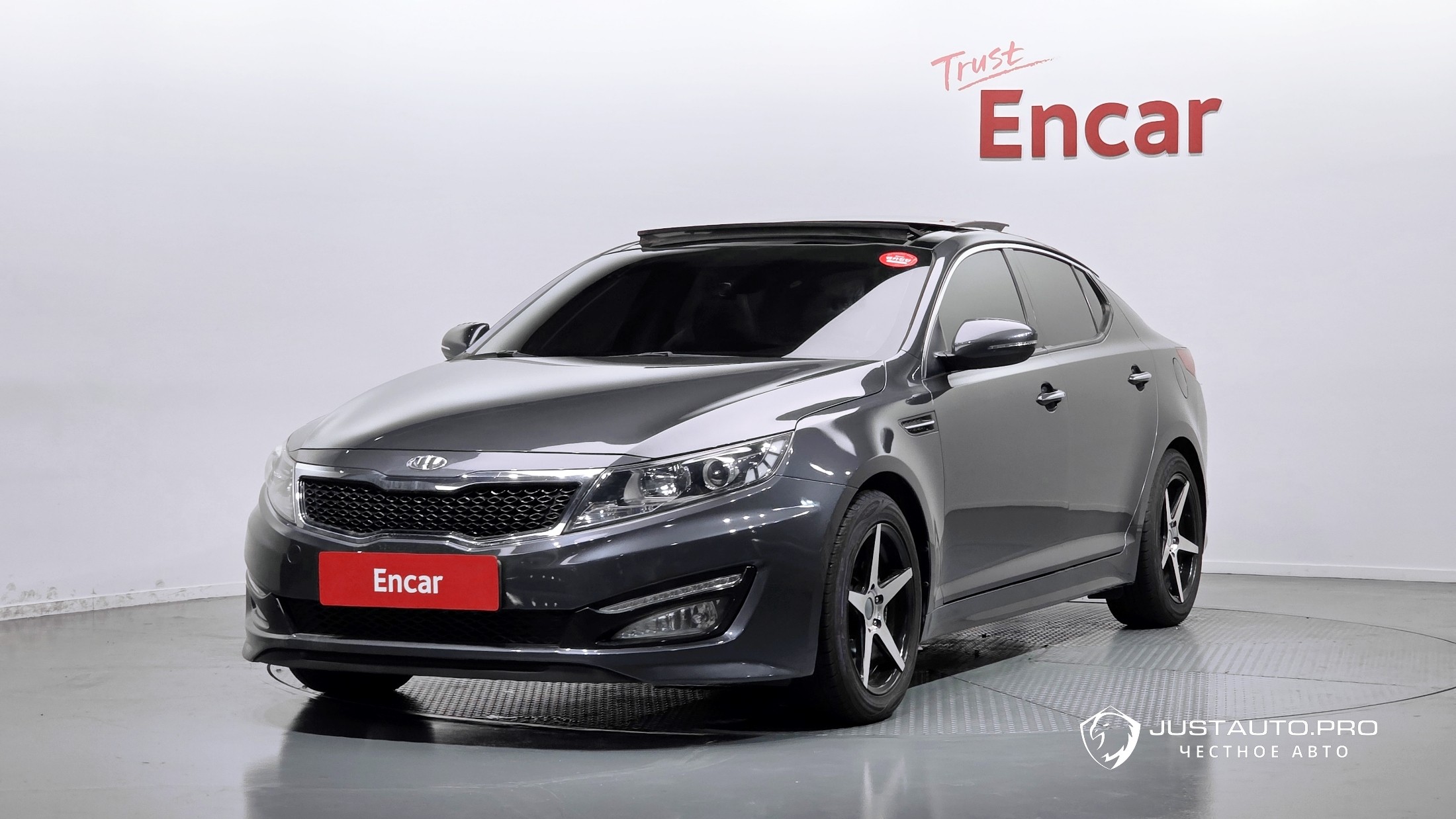 Автомобиль Kia K5