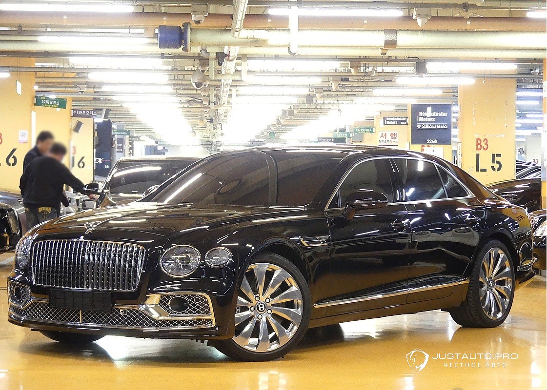 Автомобиль Bentley Flying Spur