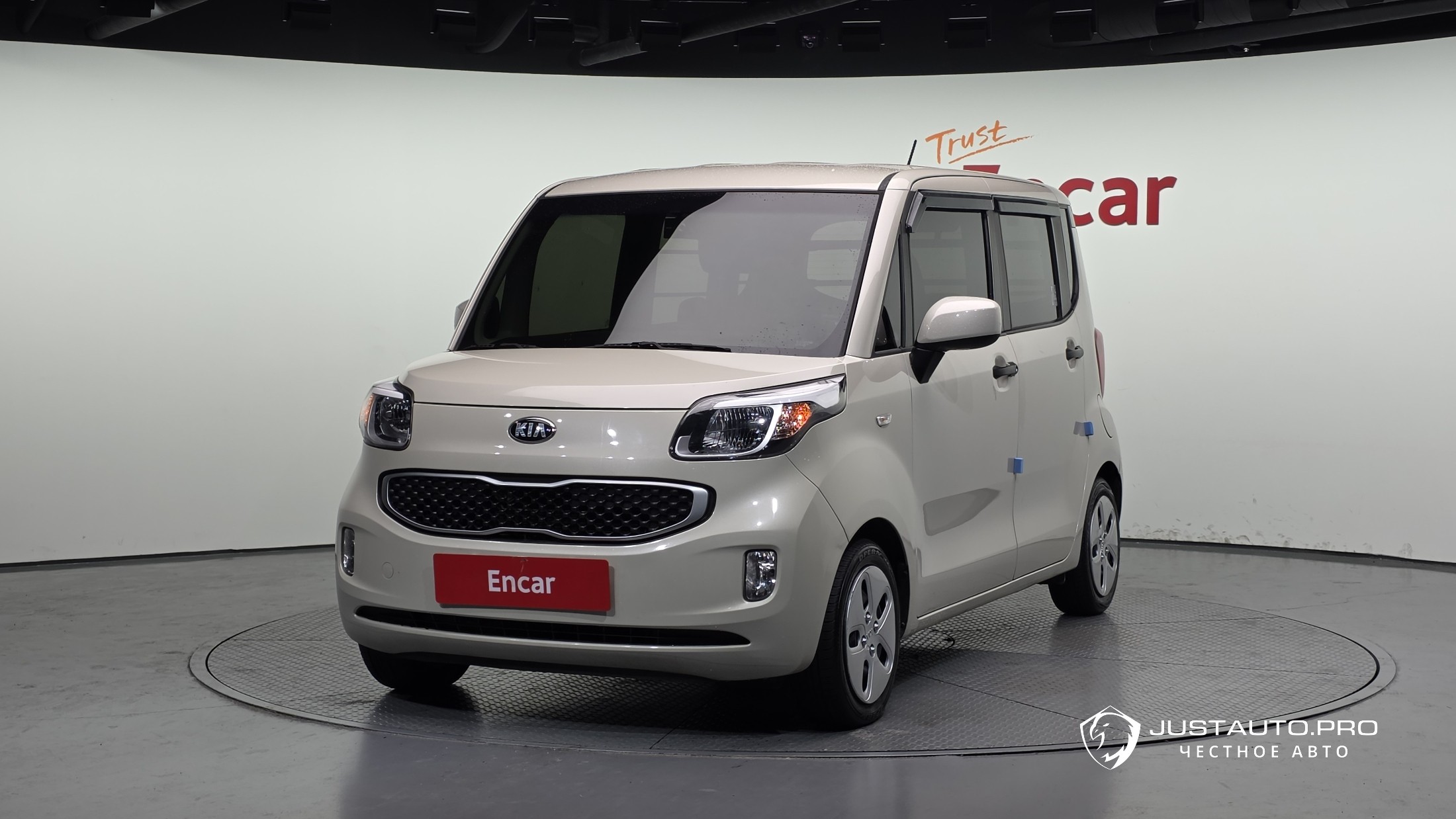 Автомобиль Kia RAY
