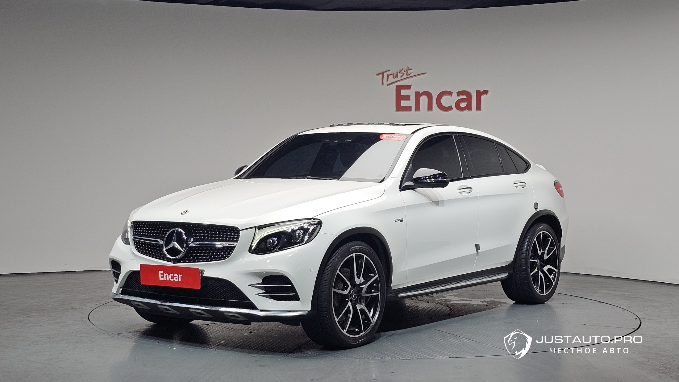 Автомобиль Mercedes-Benz GLC-Class