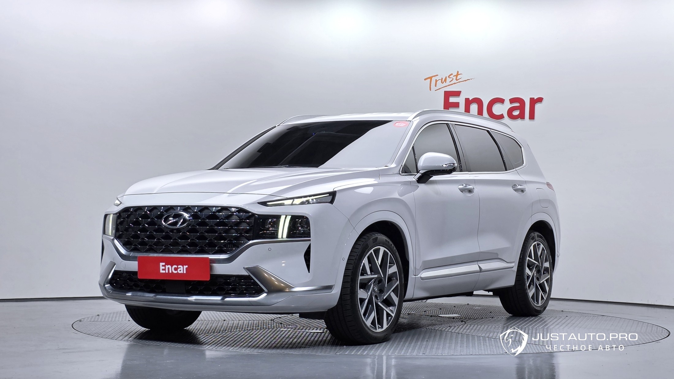 Автомобиль Hyundai Santafe