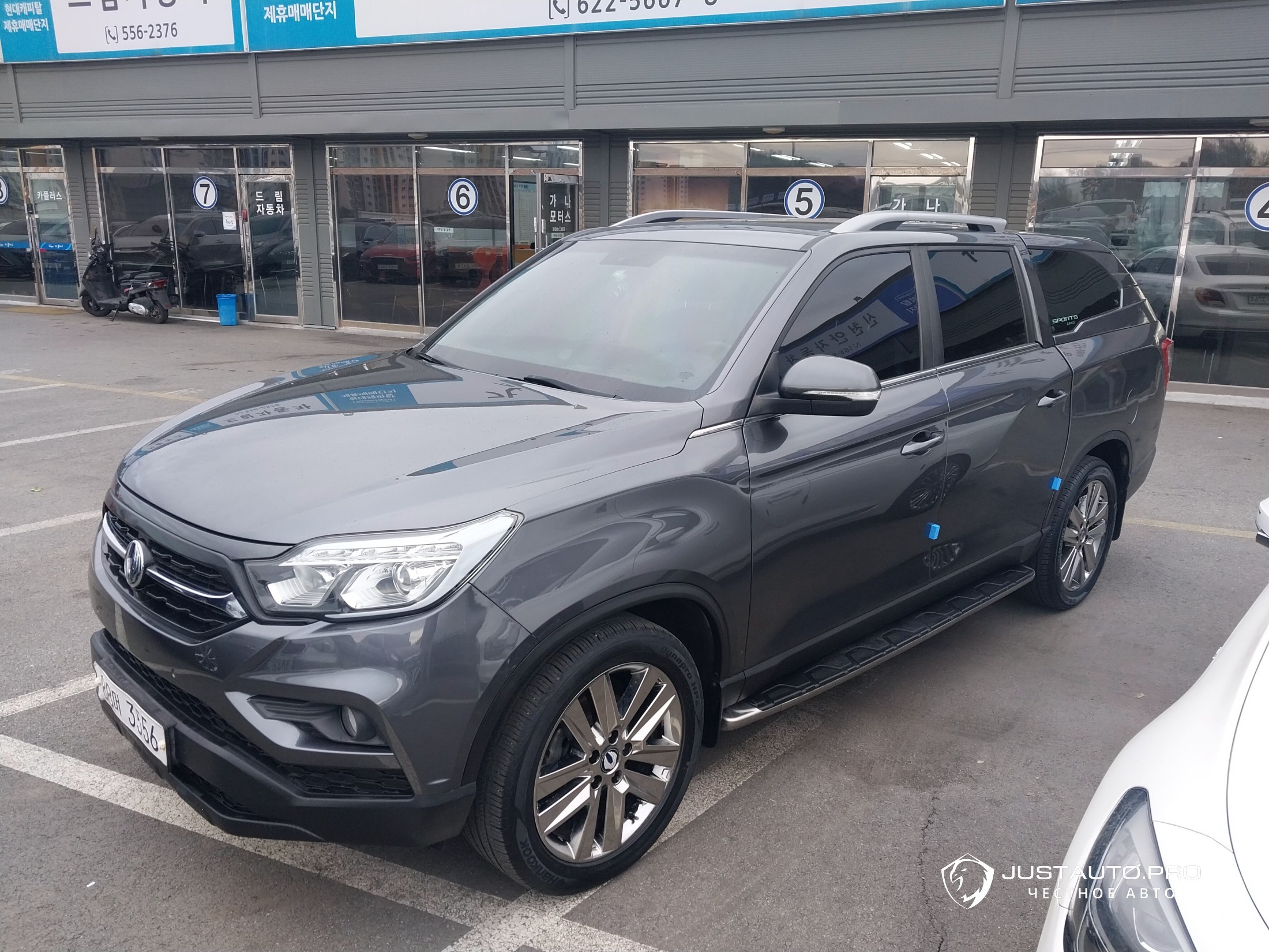 Автомобиль KG_Mobility_Ssangyong Rexton