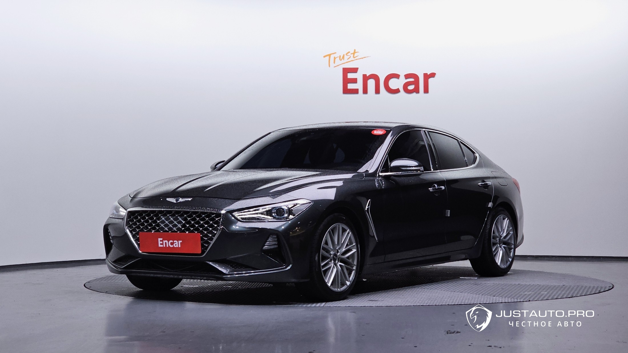 Автомобиль Genesis G70