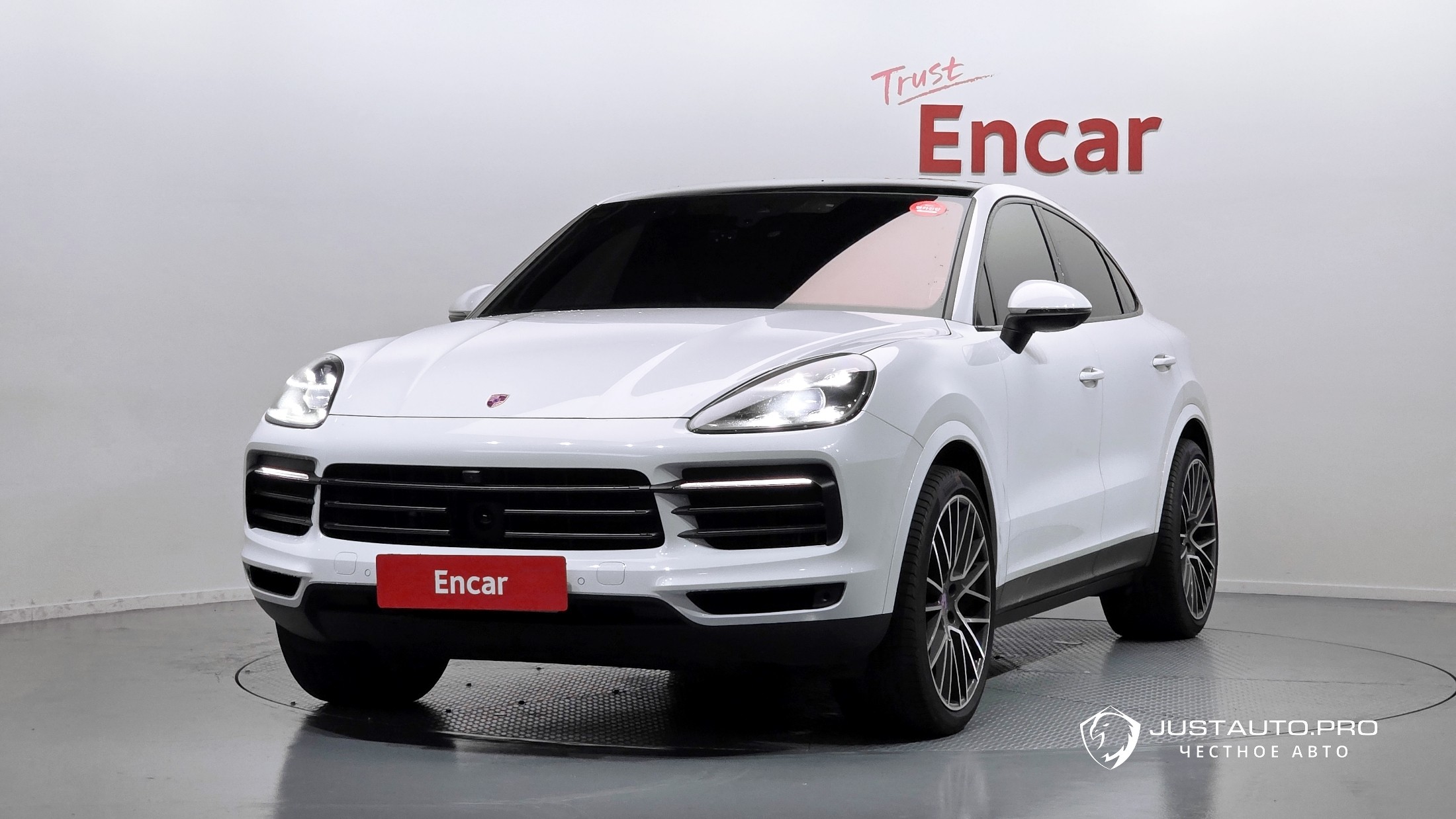 Автомобиль Porsche Cayenne