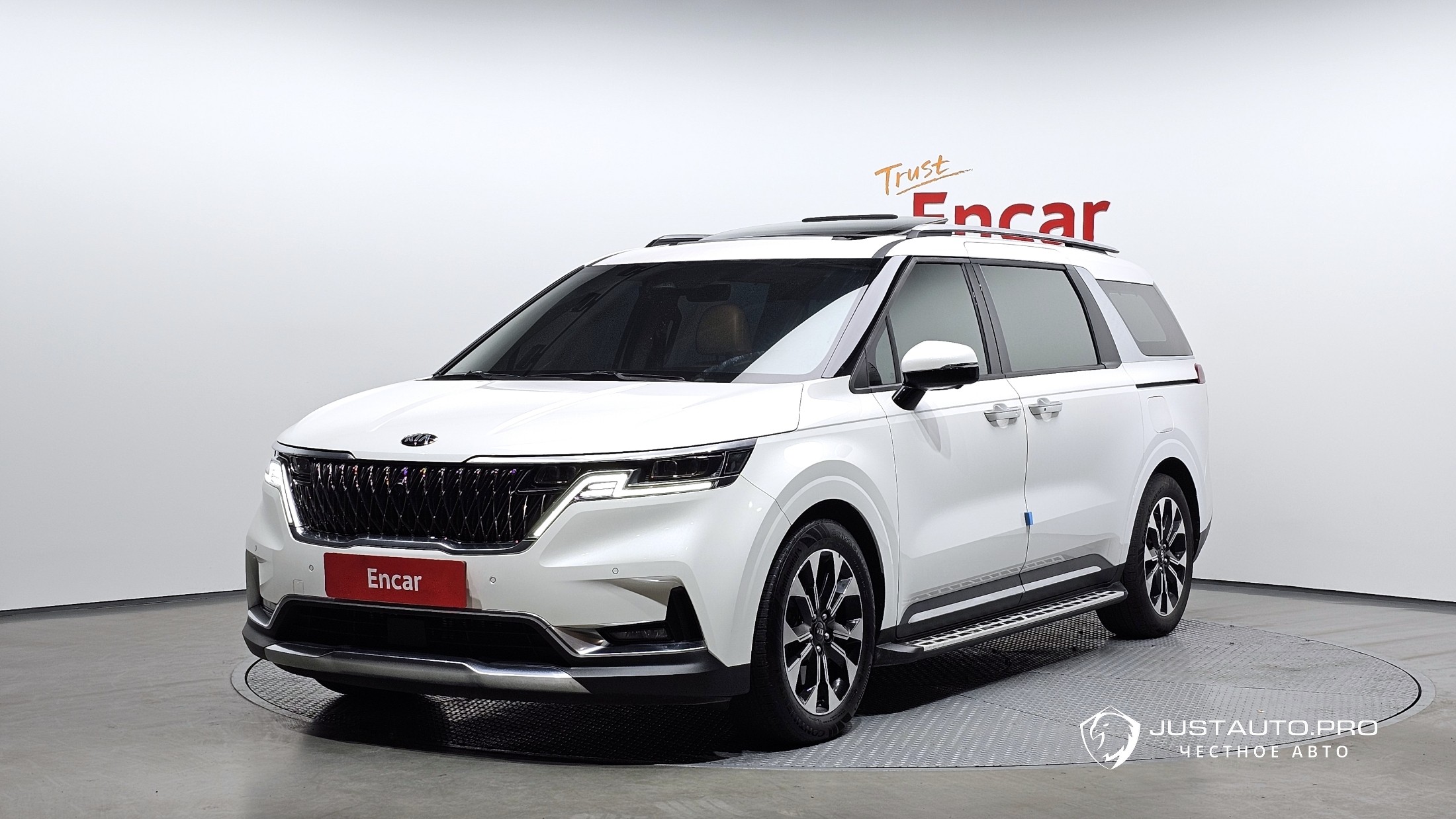 Автомобиль Kia Canival