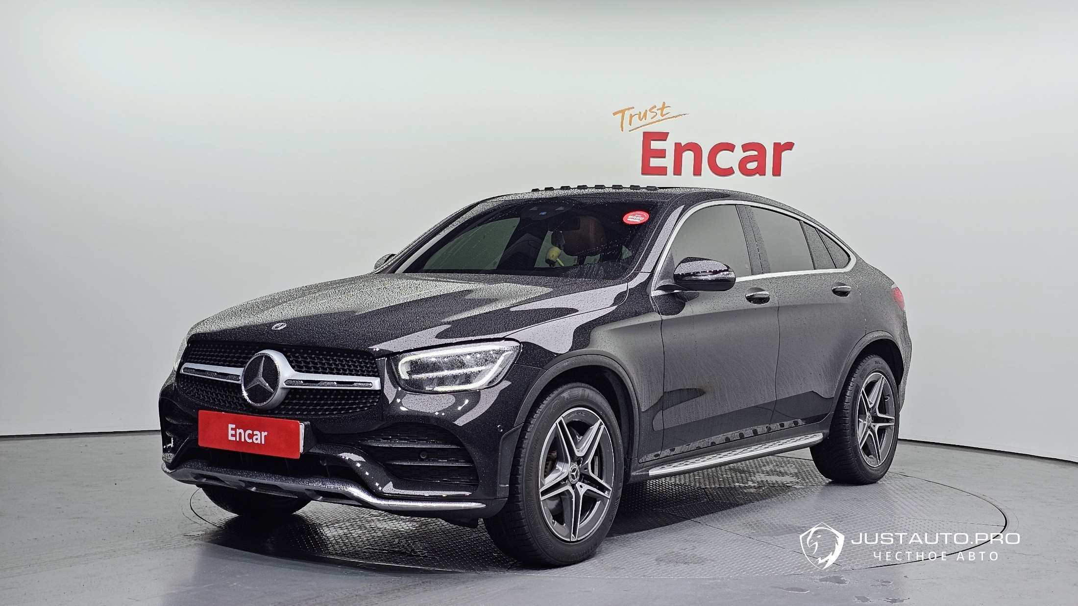 Автомобиль Mercedes-Benz GLC-Class