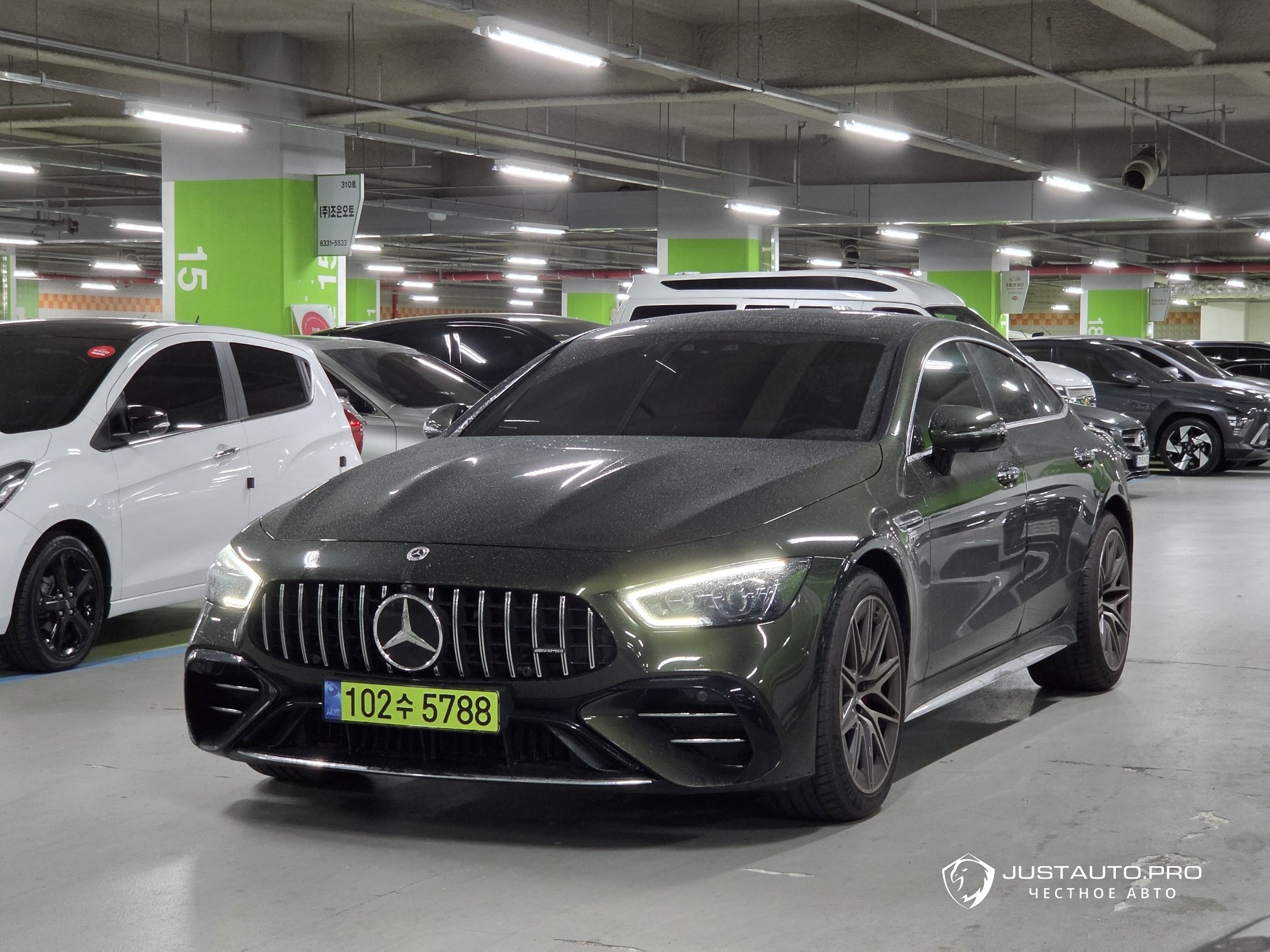 Автомобиль Mercedes-Benz AMG GT