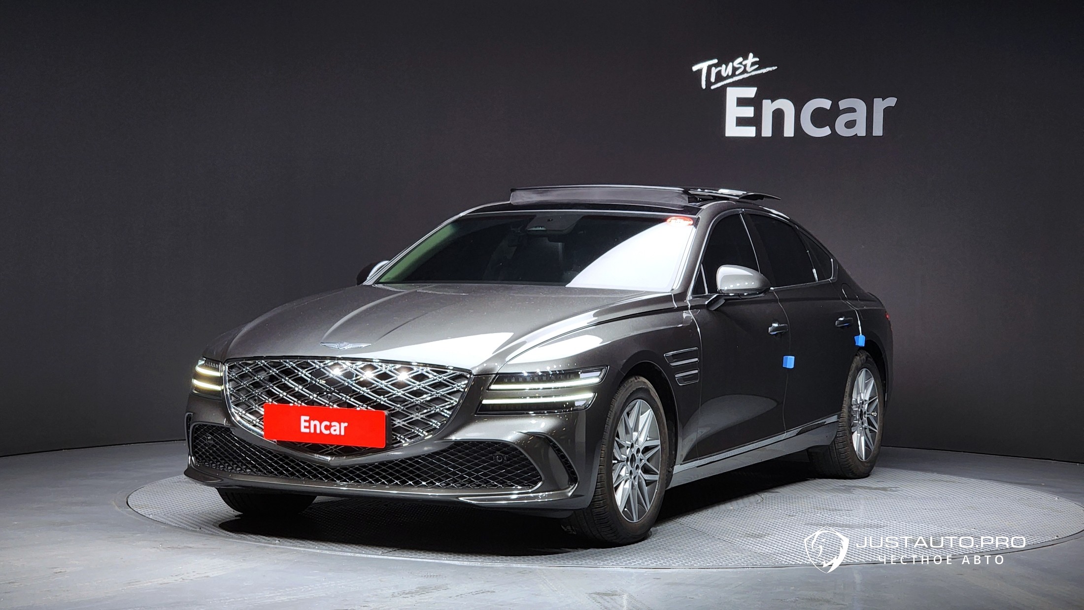 Автомобиль Genesis G80