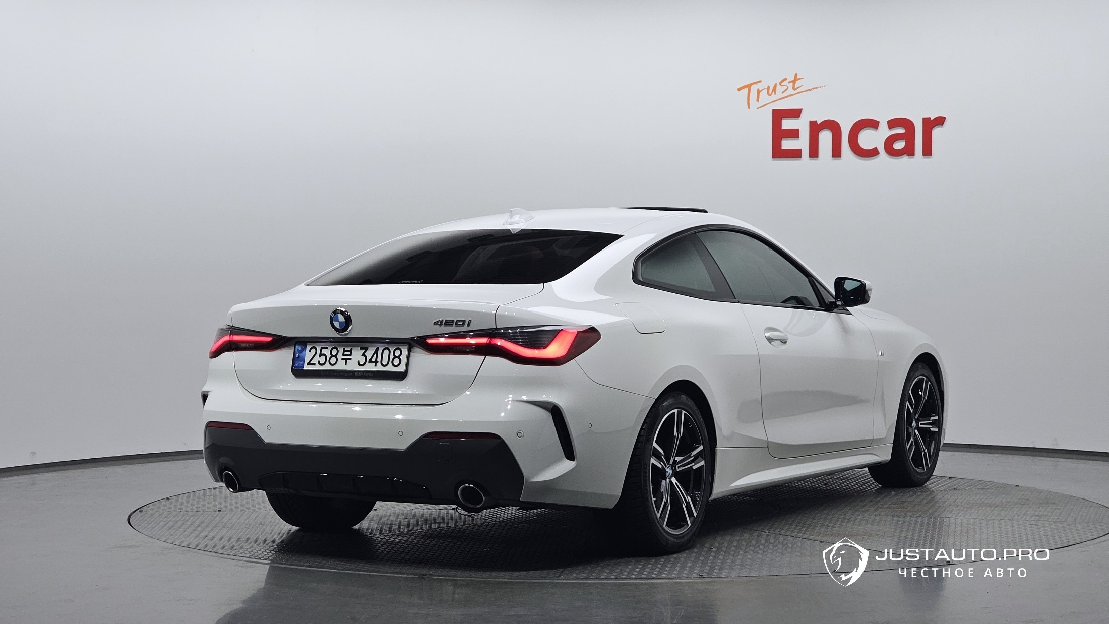 Автомобиль BMW 4-Series