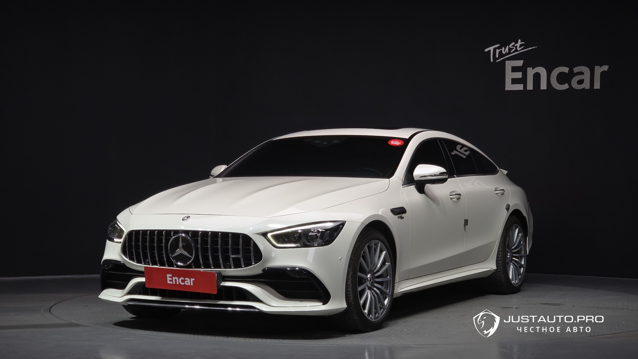 Автомобиль Mercedes-Benz AMG GT