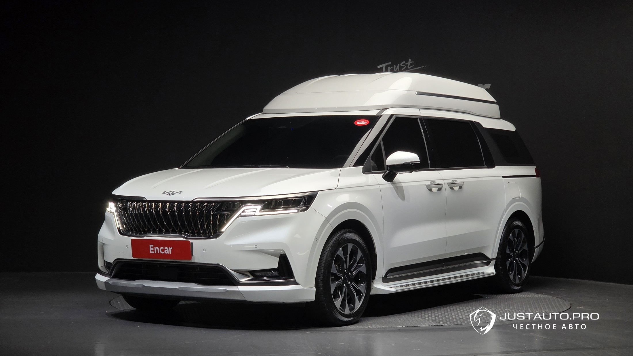 Автомобиль Kia Canival