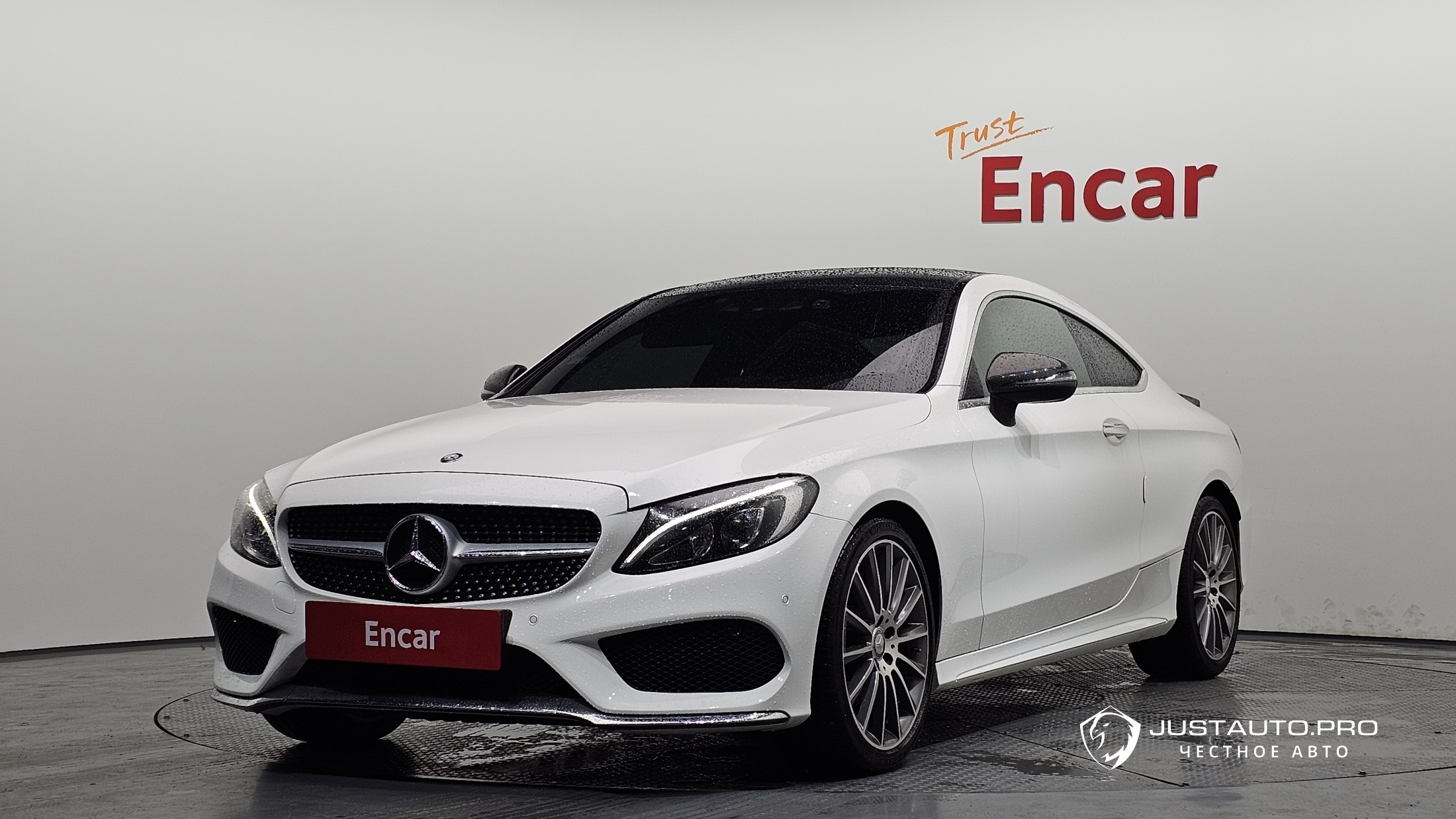 Автомобиль Mercedes-Benz C-Class